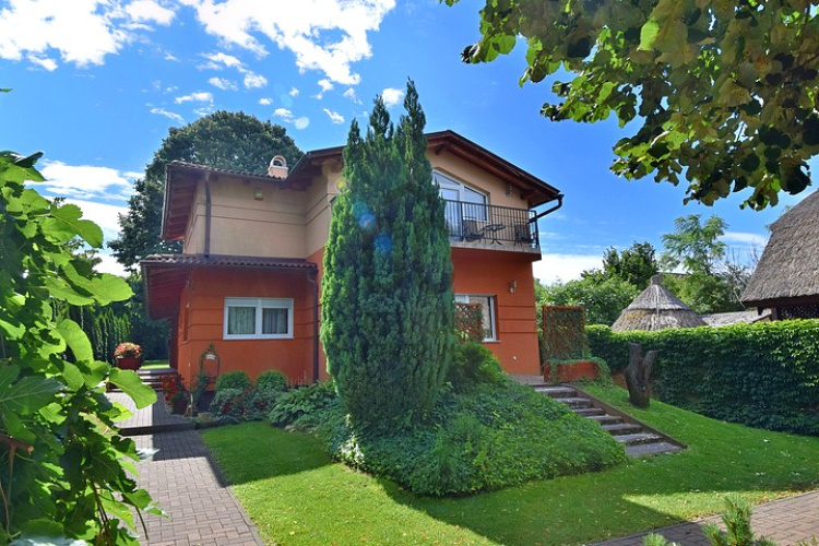 7 bed · 200m² · Családi ház · 196.000.000 Ft