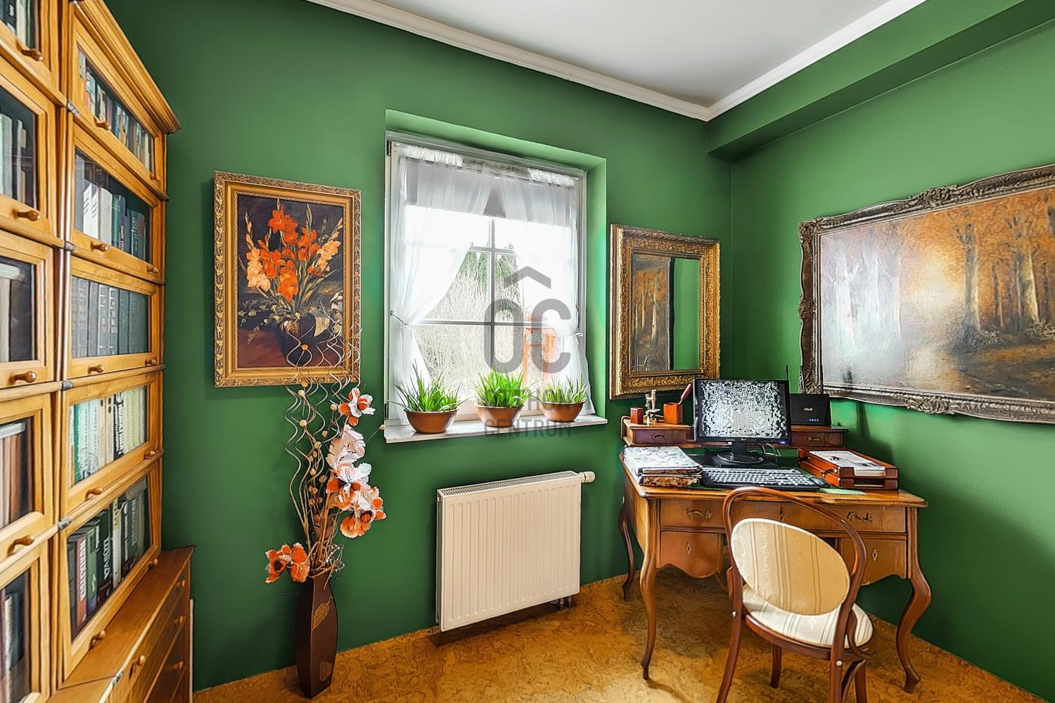 Gallery zoom image