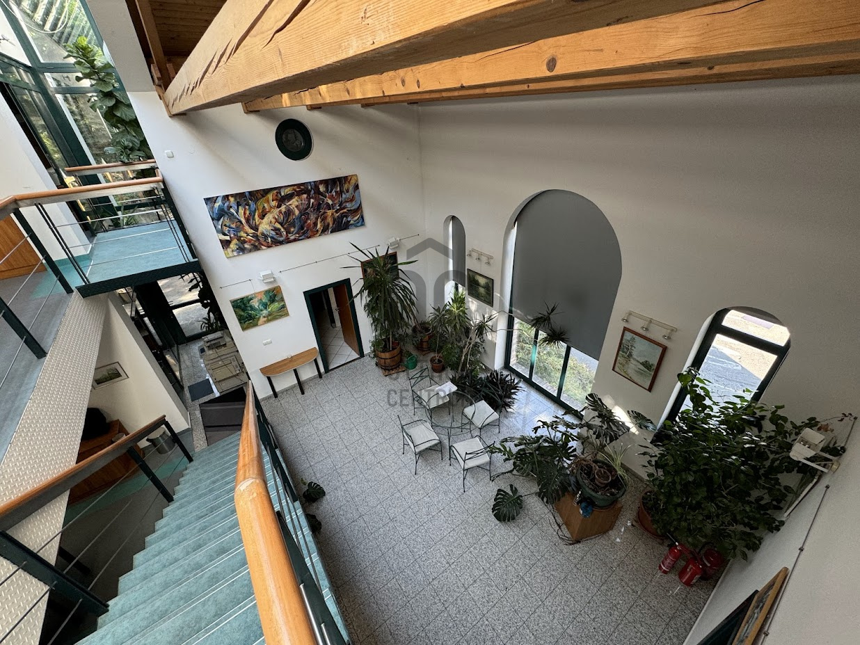 Gallery zoom image