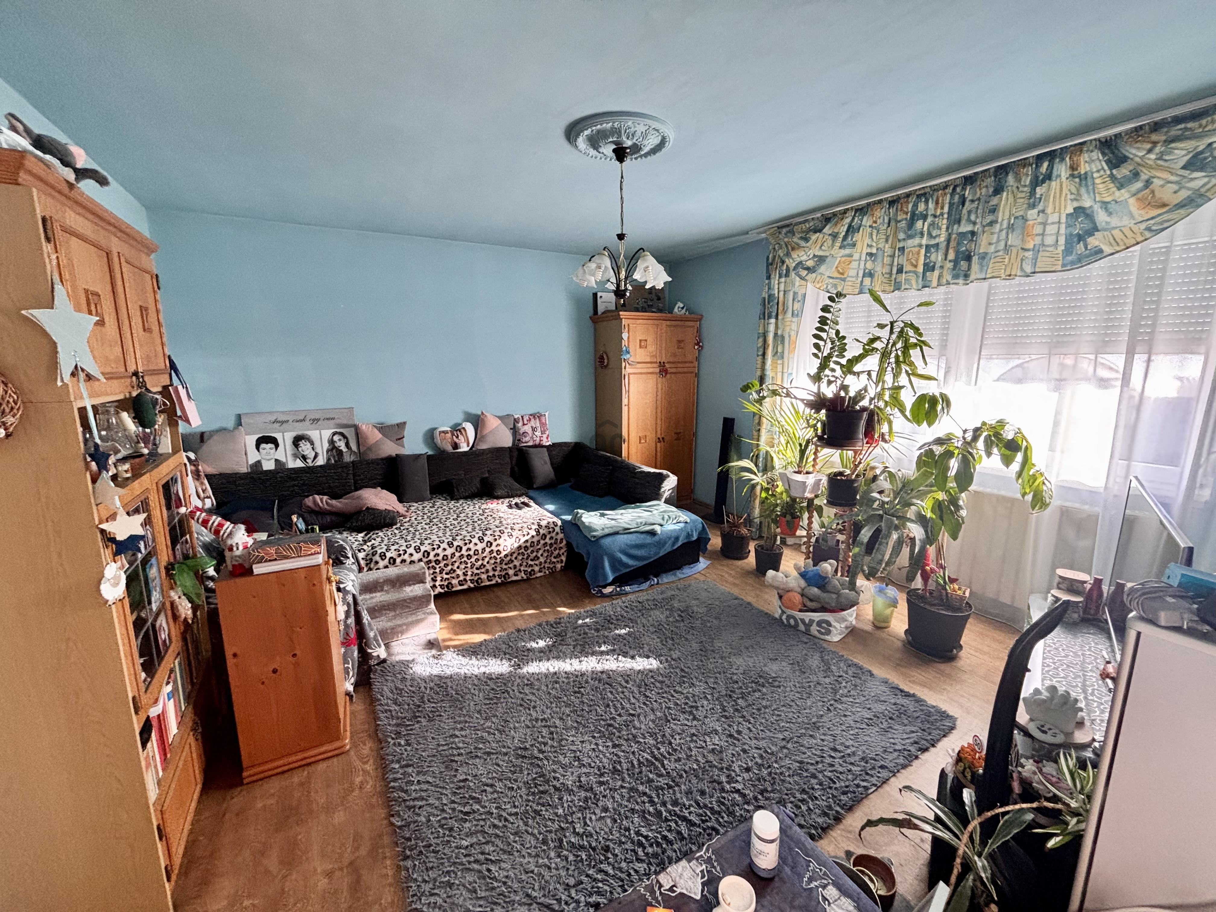 Gallery zoom image