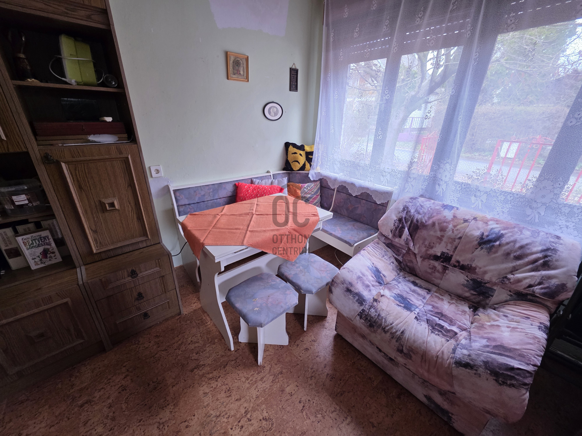 Gallery zoom image