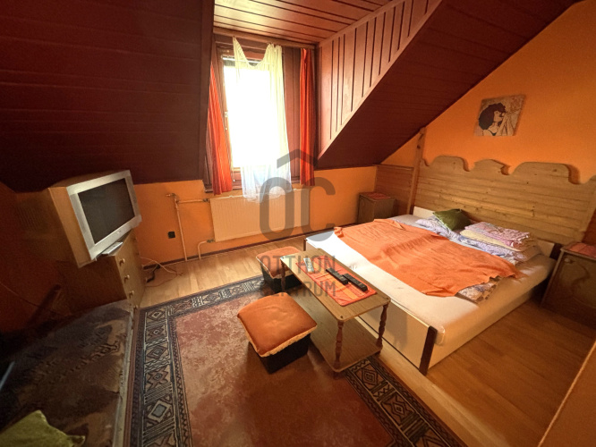 10 bed · 430m² · Üzlethelyiség · 102.000.000 Ft