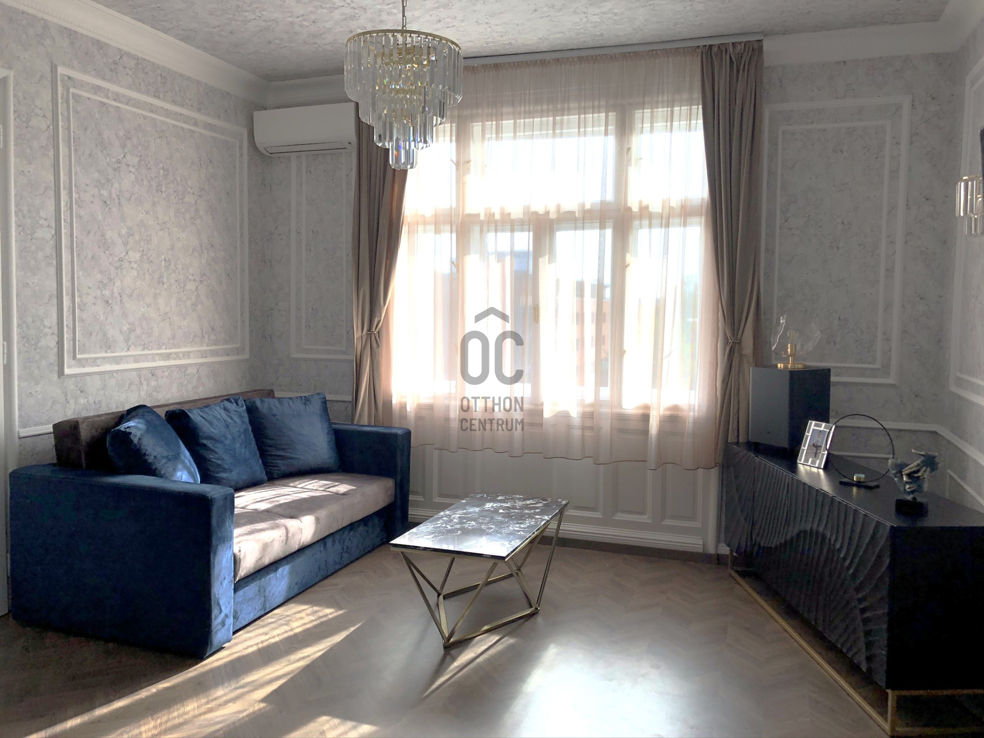 Gallery zoom image