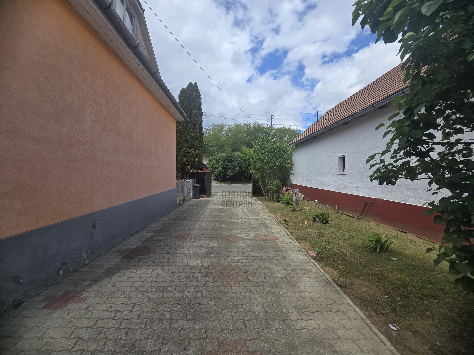 Gallery zoom image