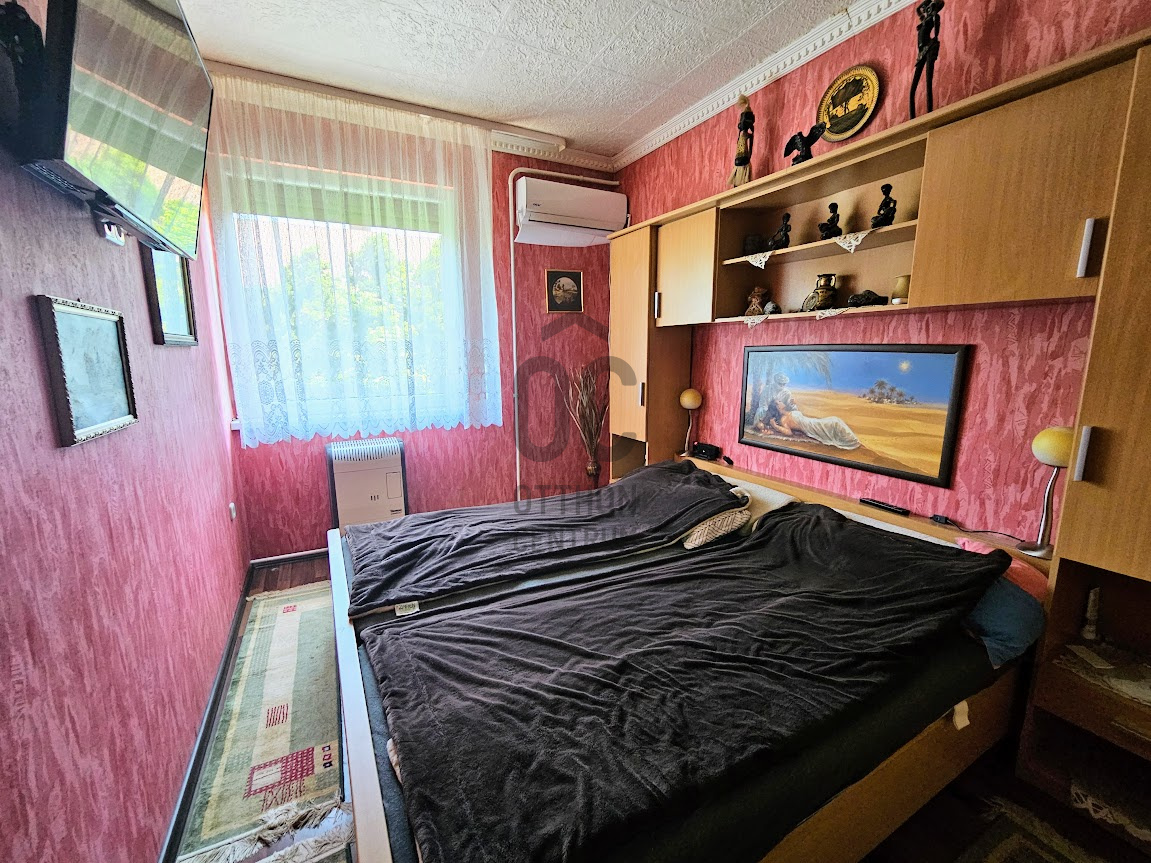 Gallery zoom image