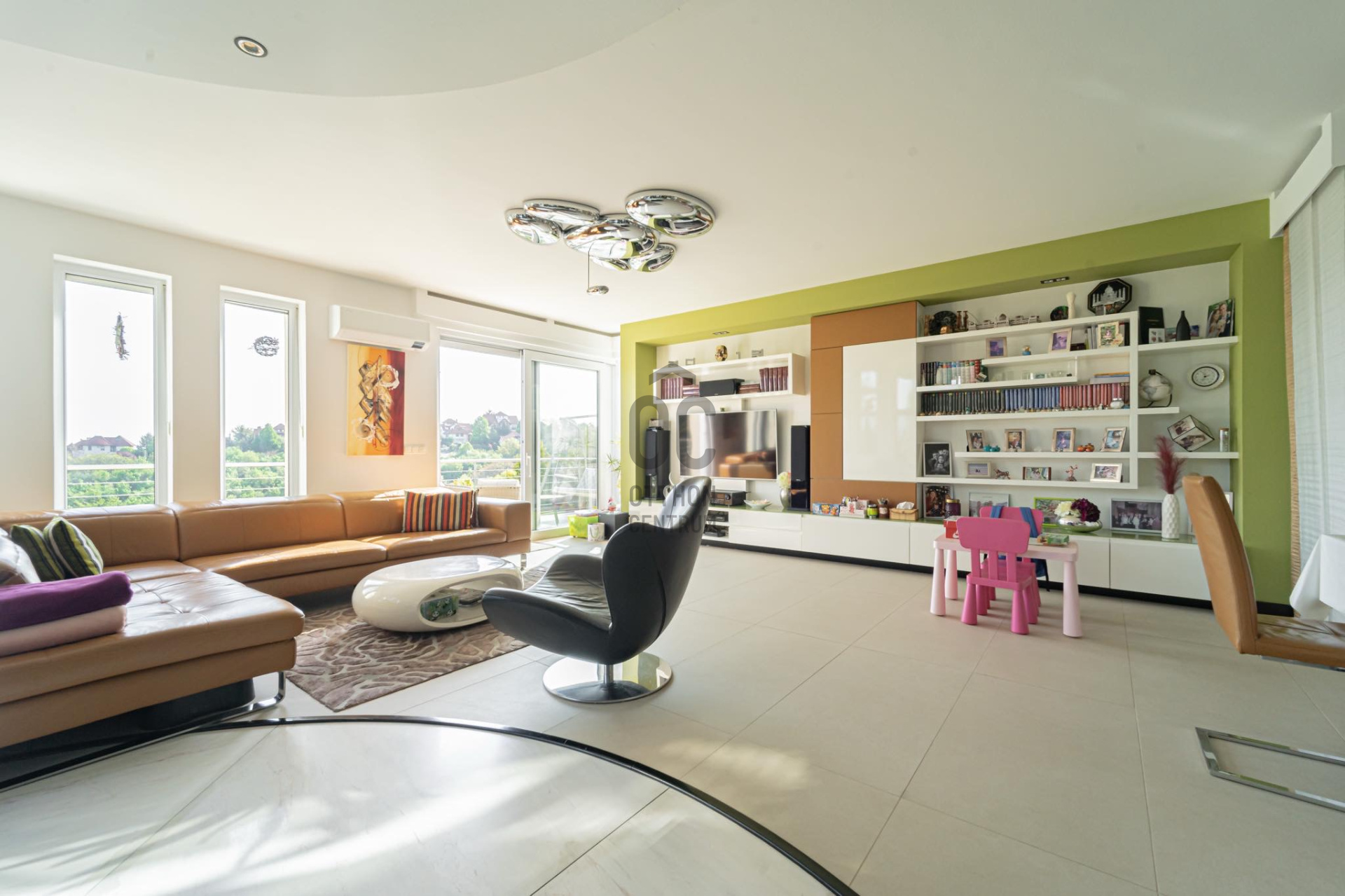 Gallery zoom image