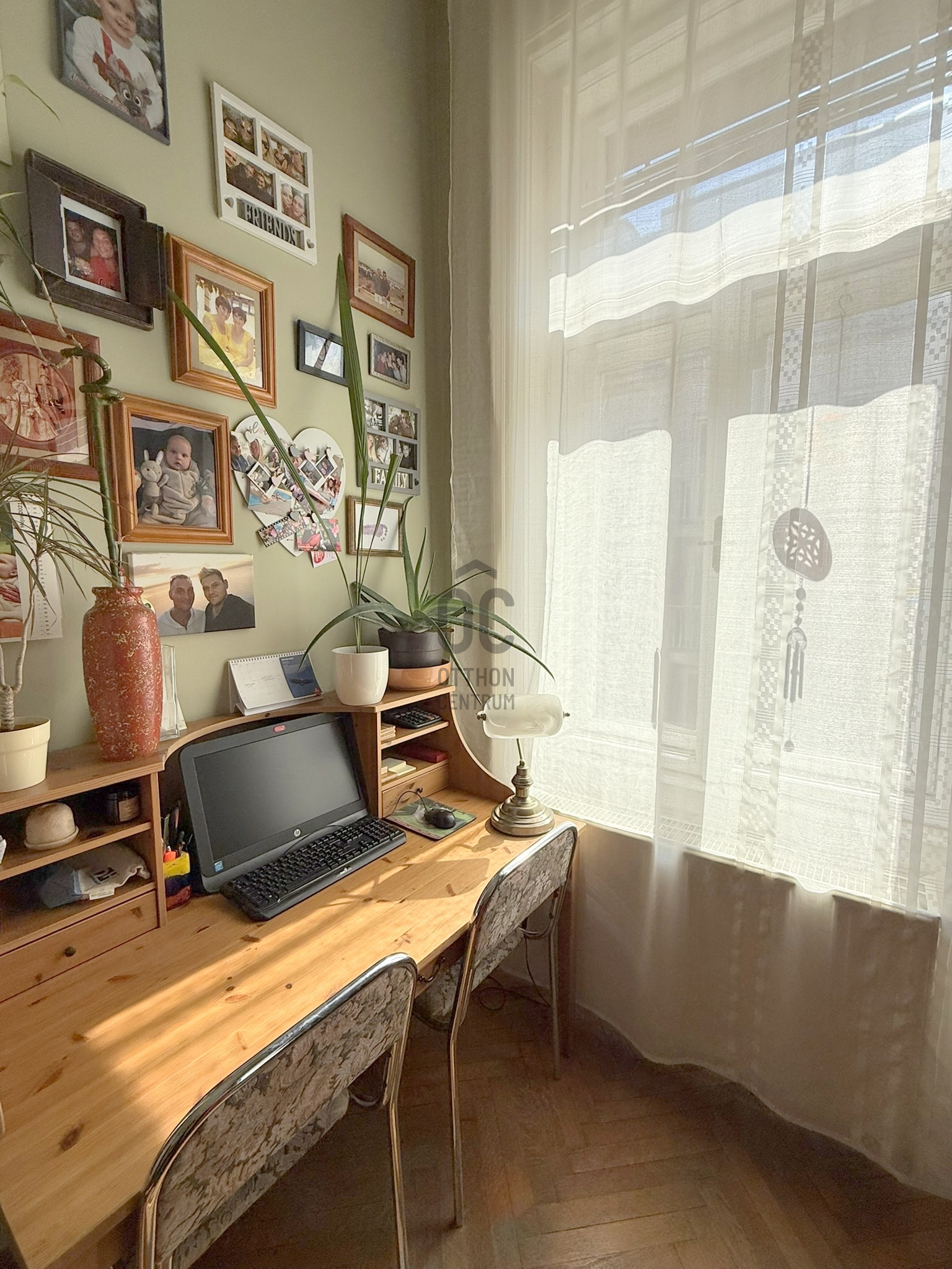 Gallery zoom image