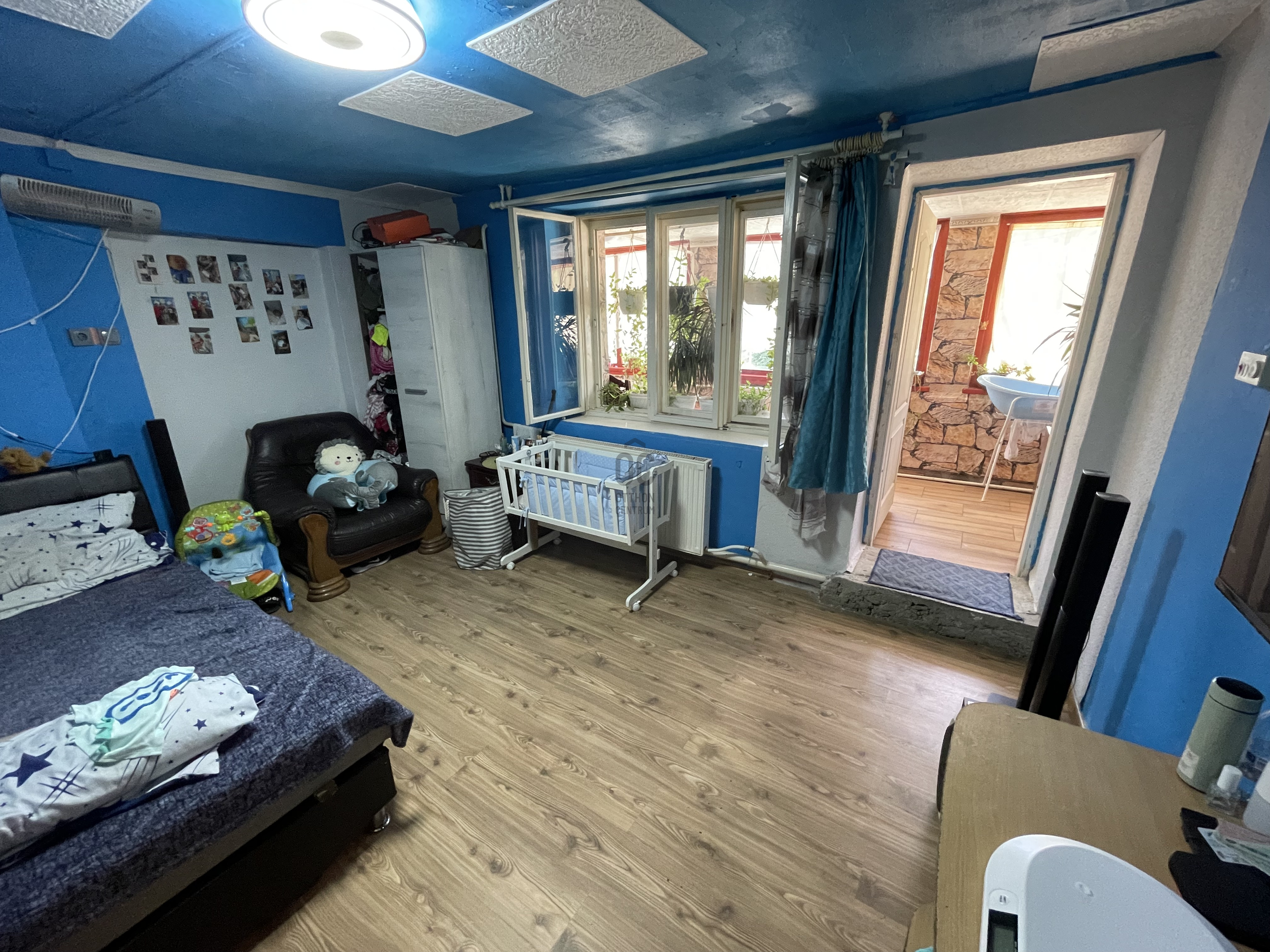 Gallery zoom image