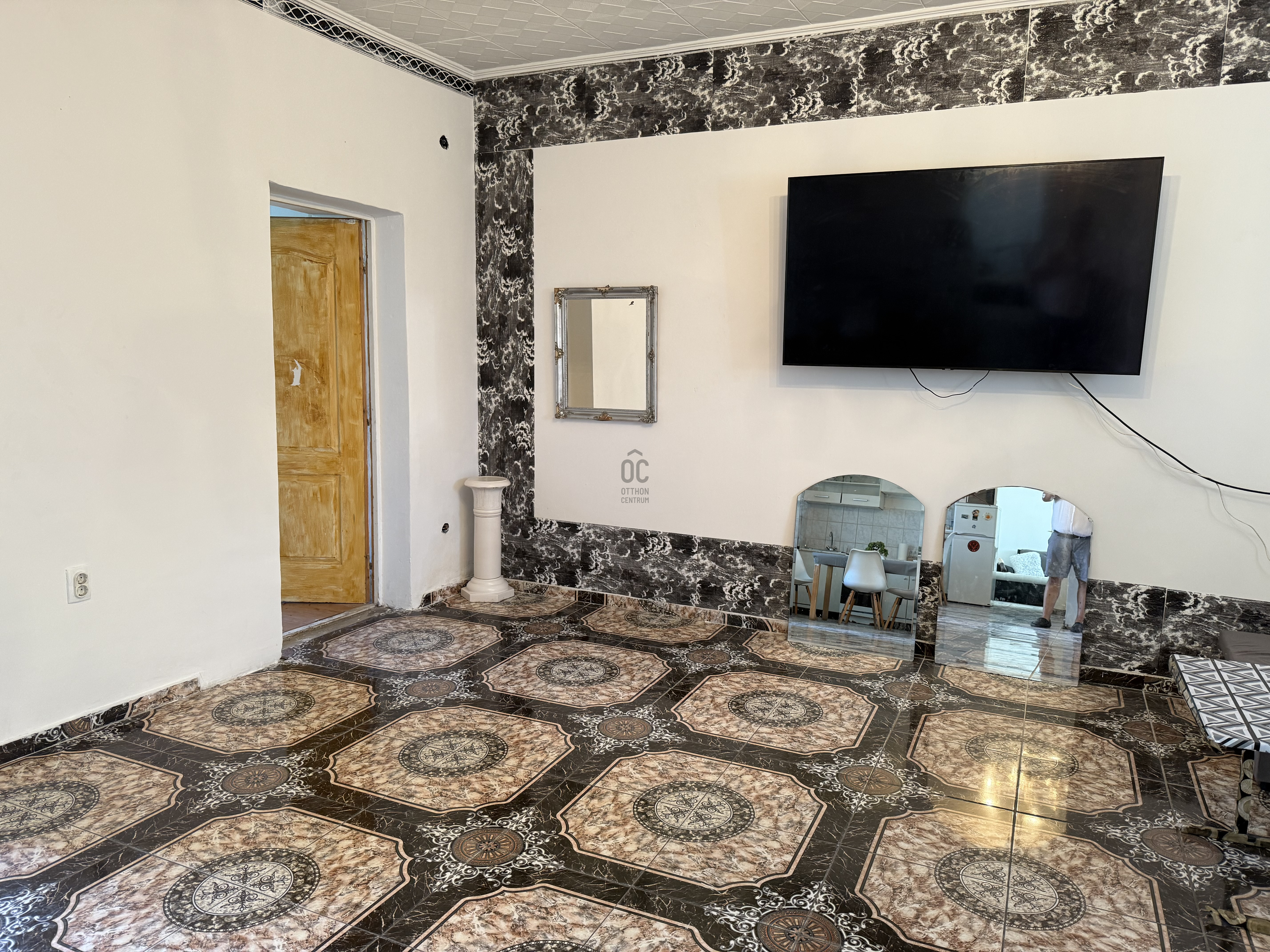 Gallery zoom image