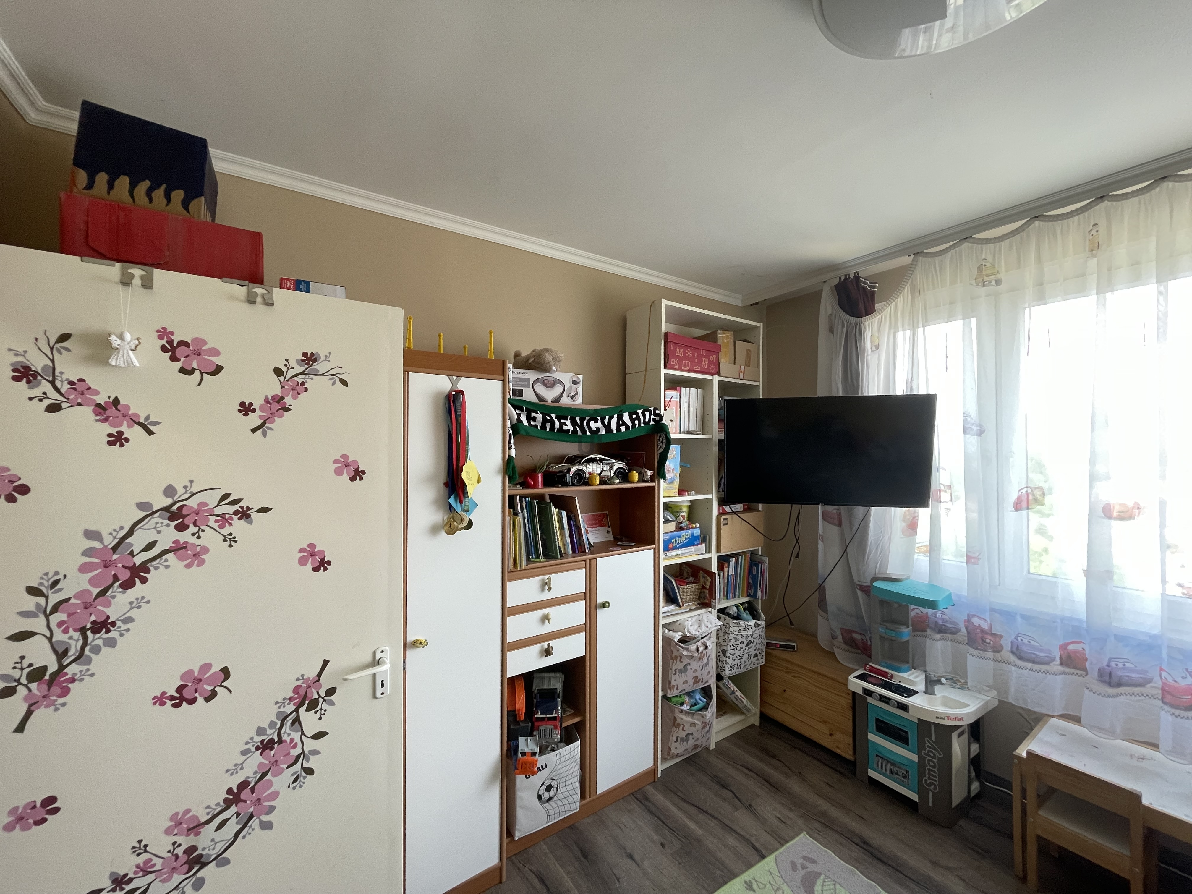 Gallery zoom image