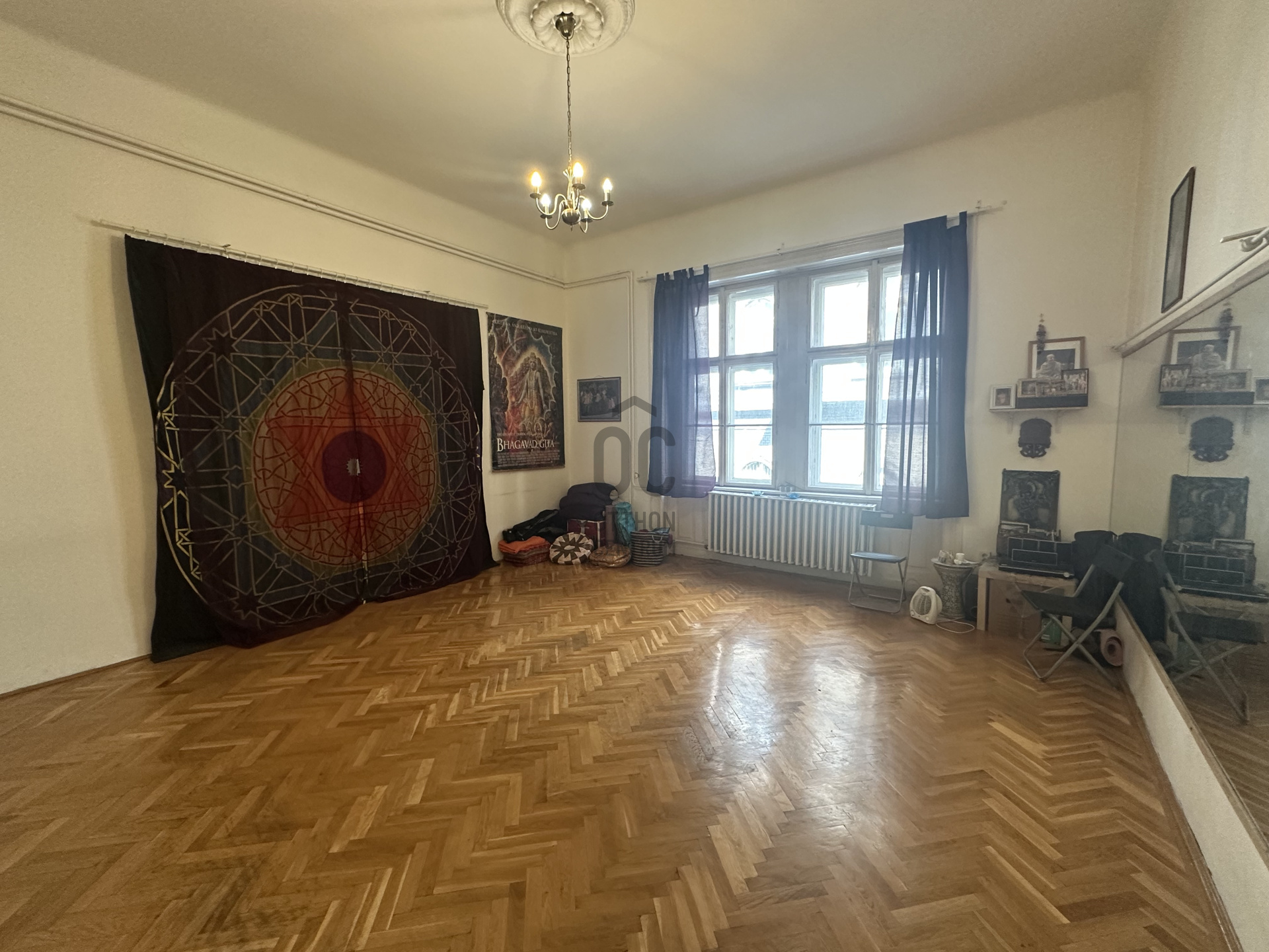 Gallery zoom image