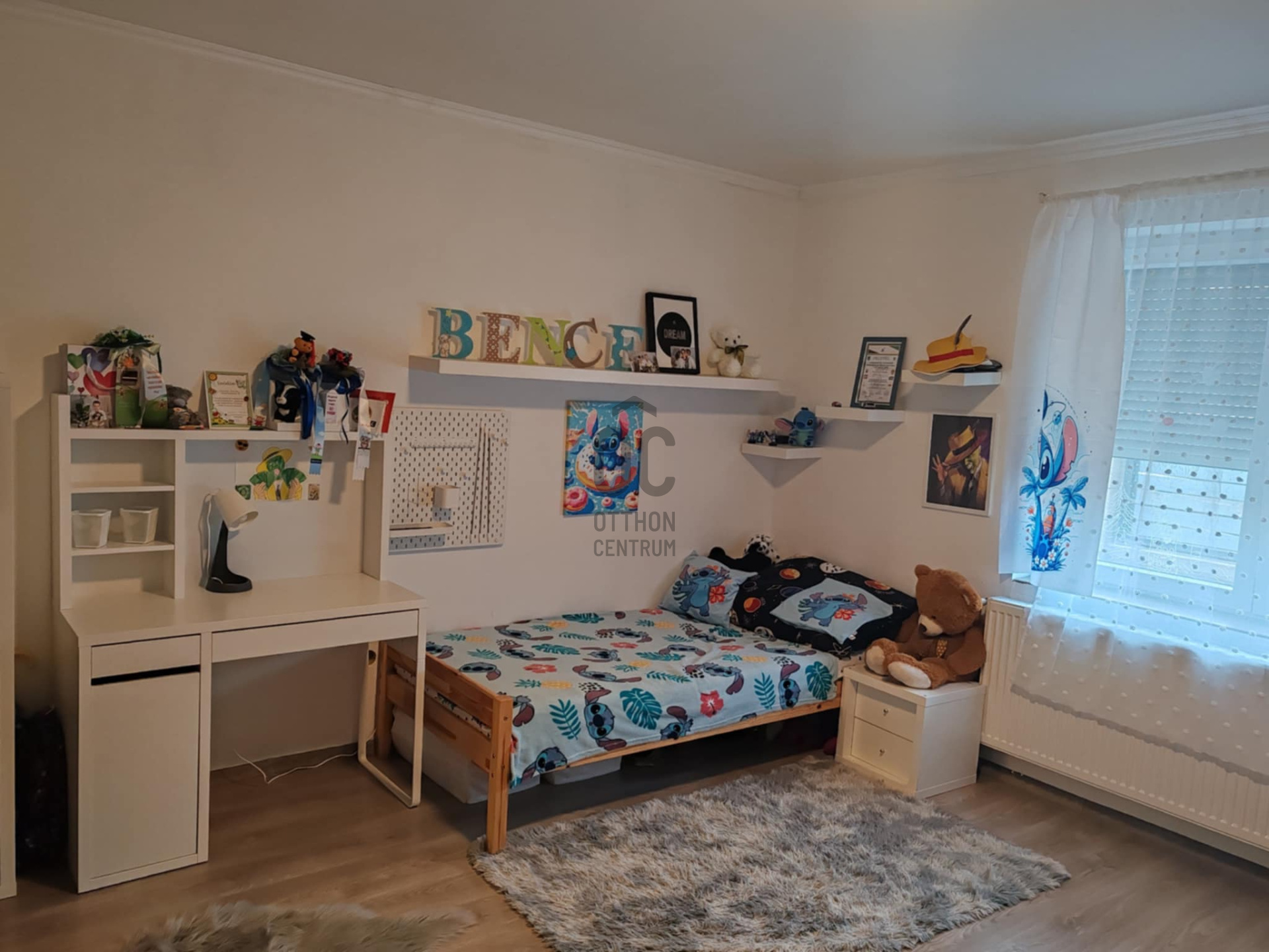 Gallery zoom image