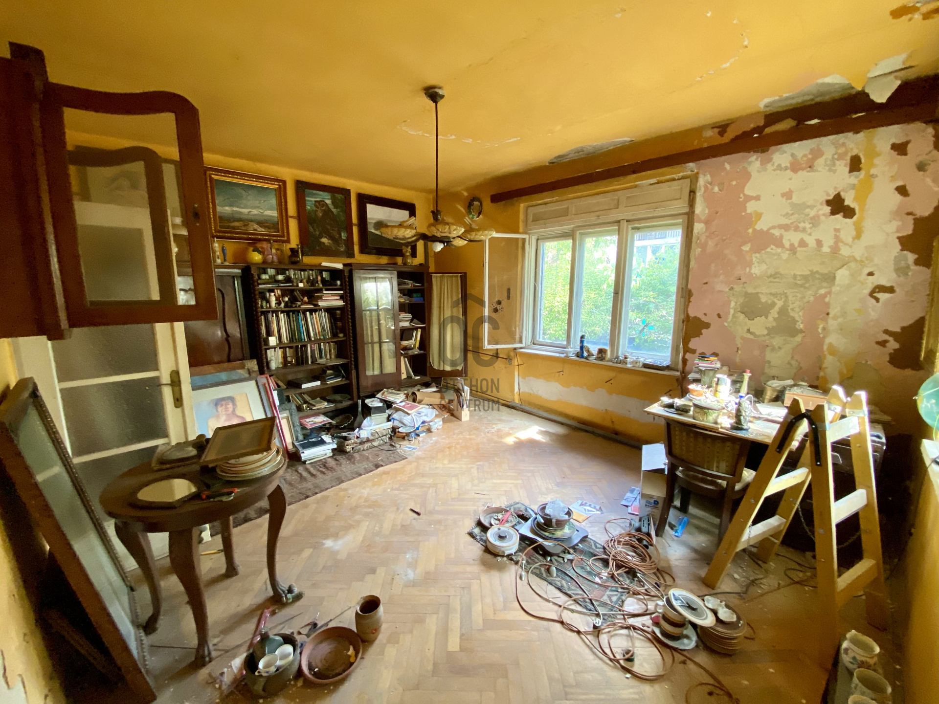 Gallery zoom image