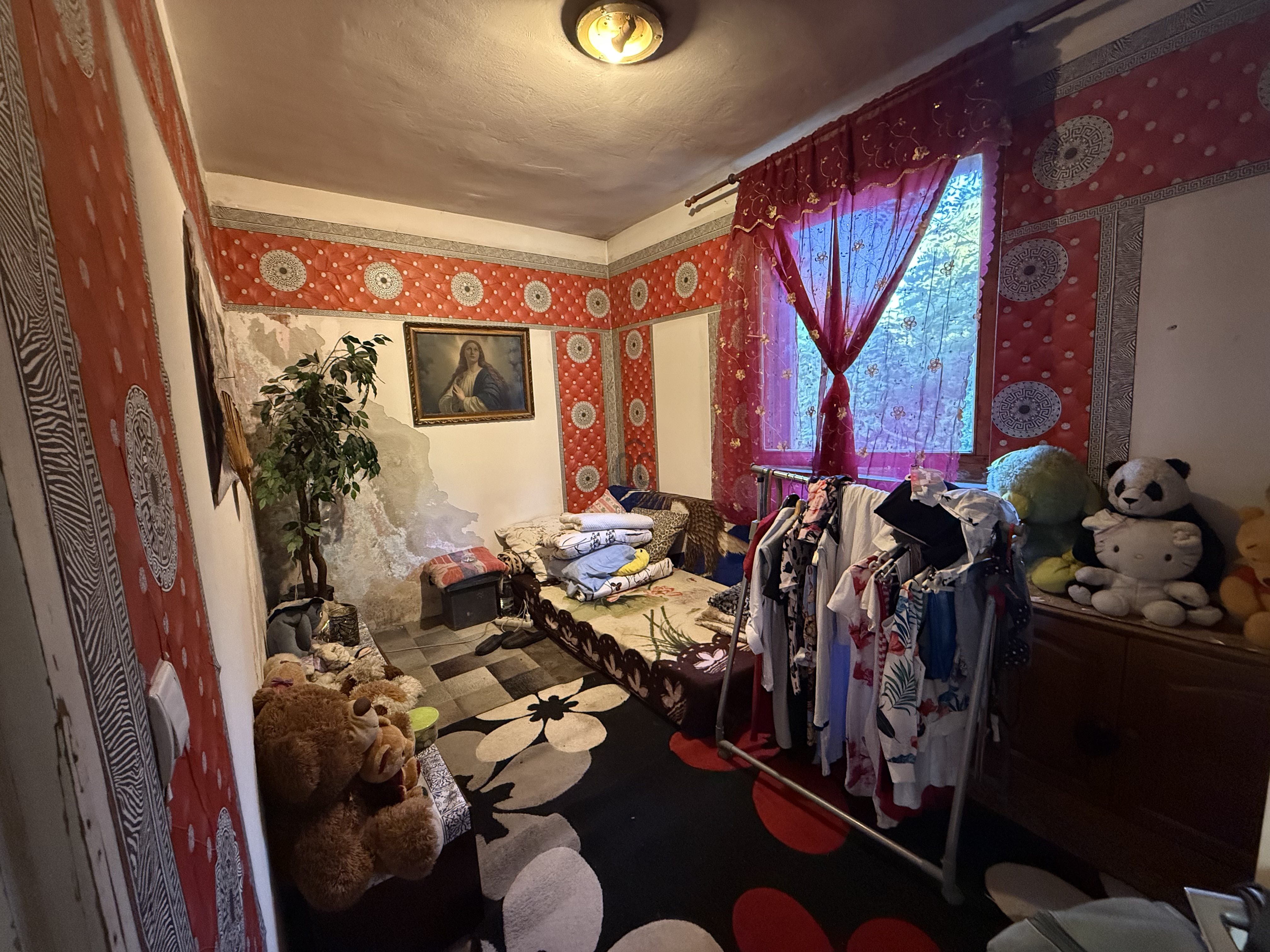 Gallery zoom image
