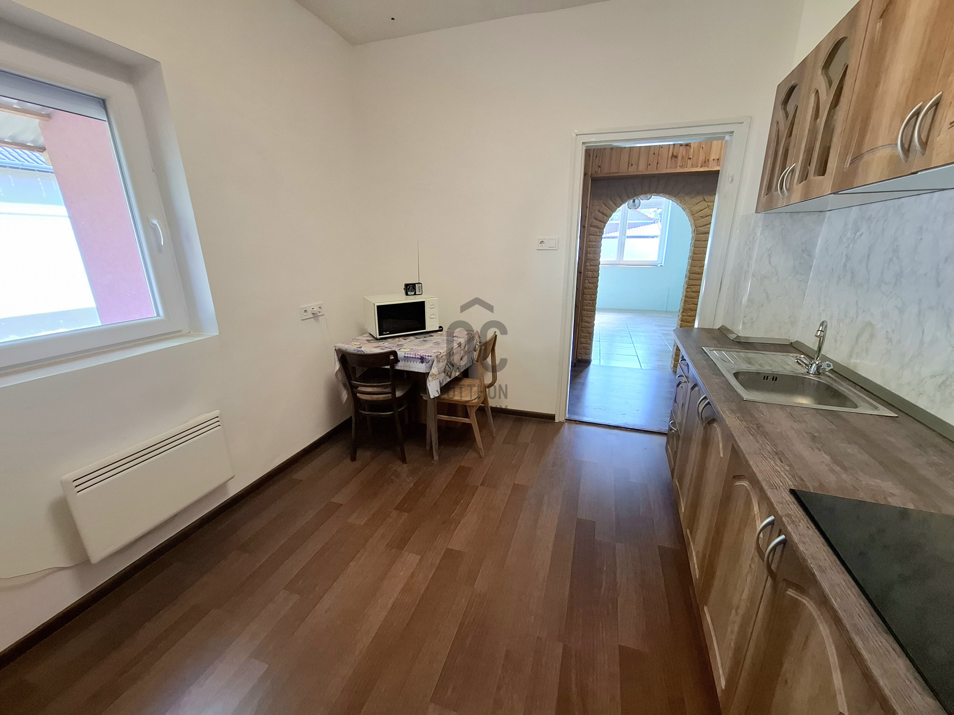 Gallery zoom image