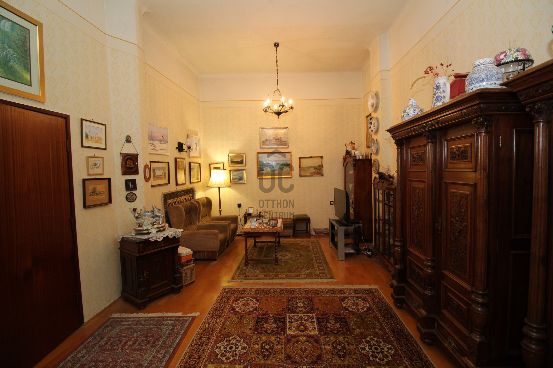 Gallery zoom image