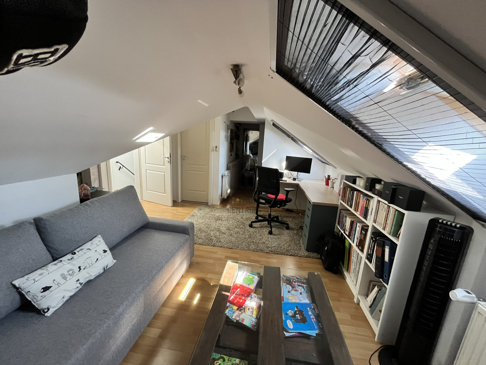 Gallery zoom image