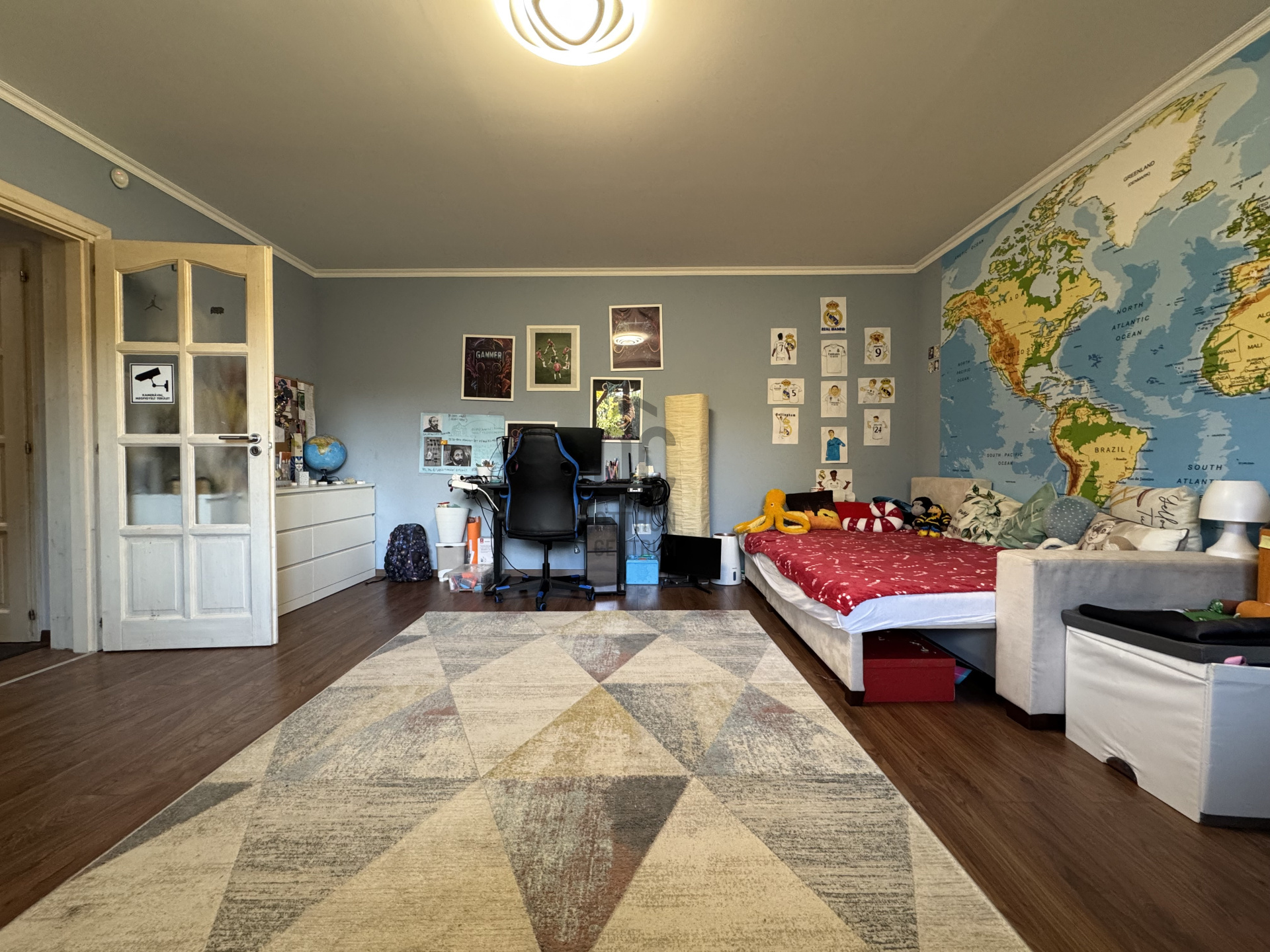 Gallery zoom image