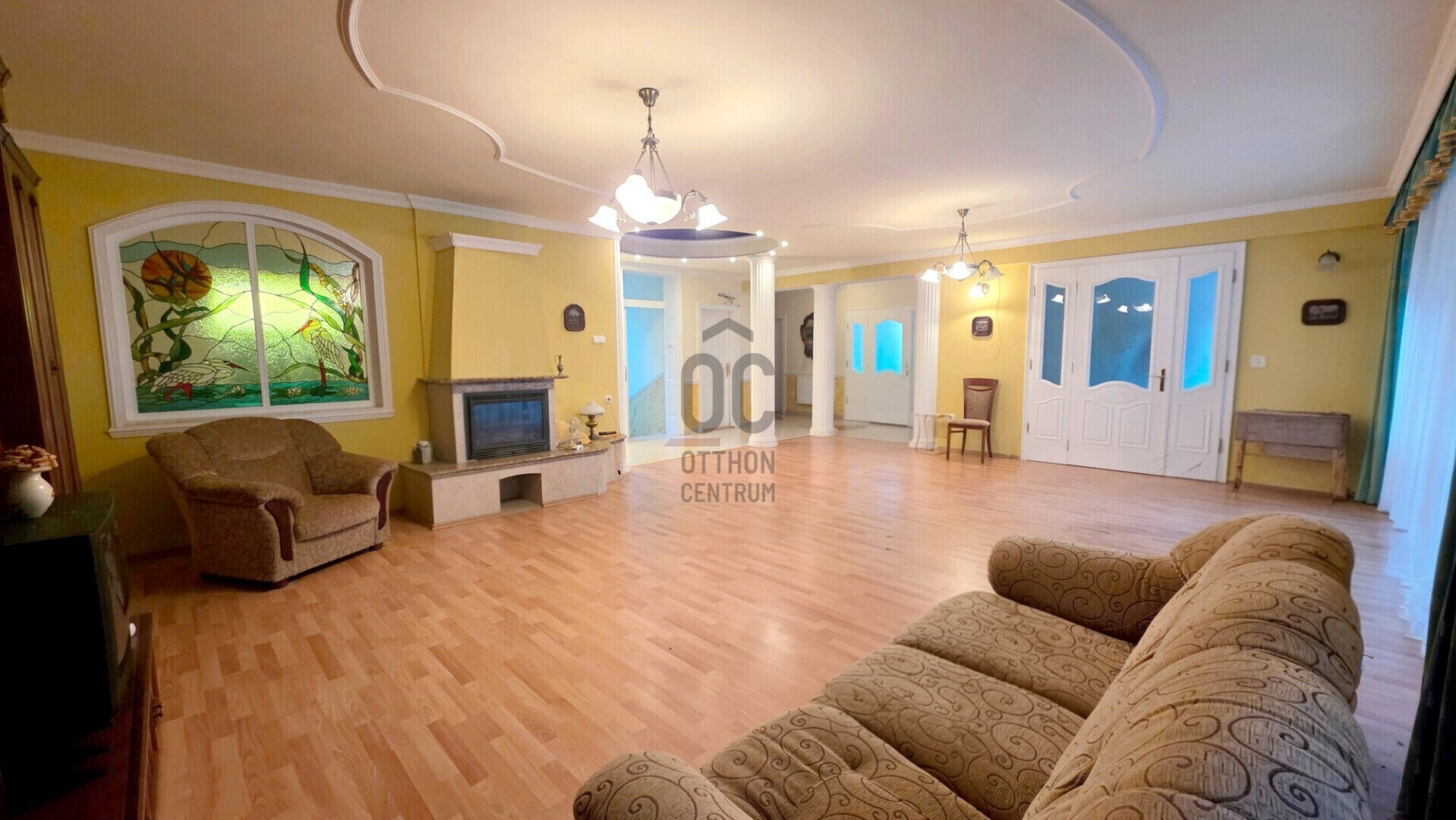 Gallery zoom image