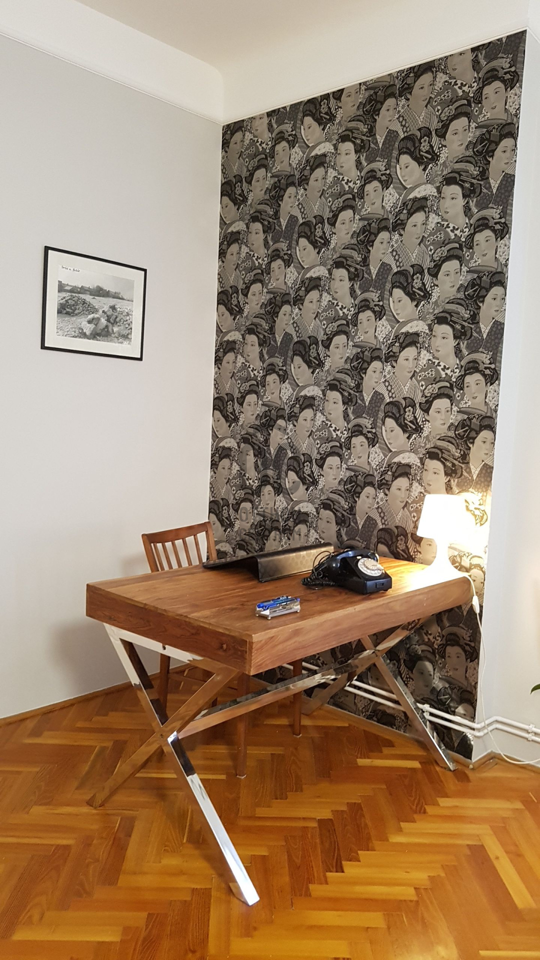 Gallery zoom image