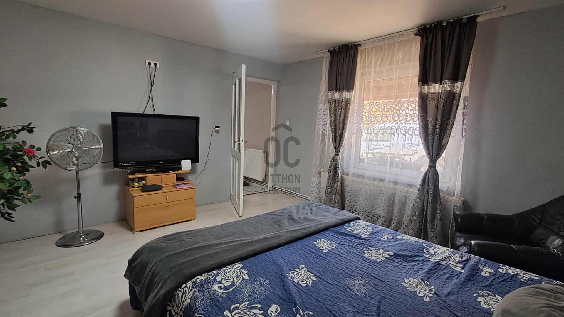 Gallery zoom image
