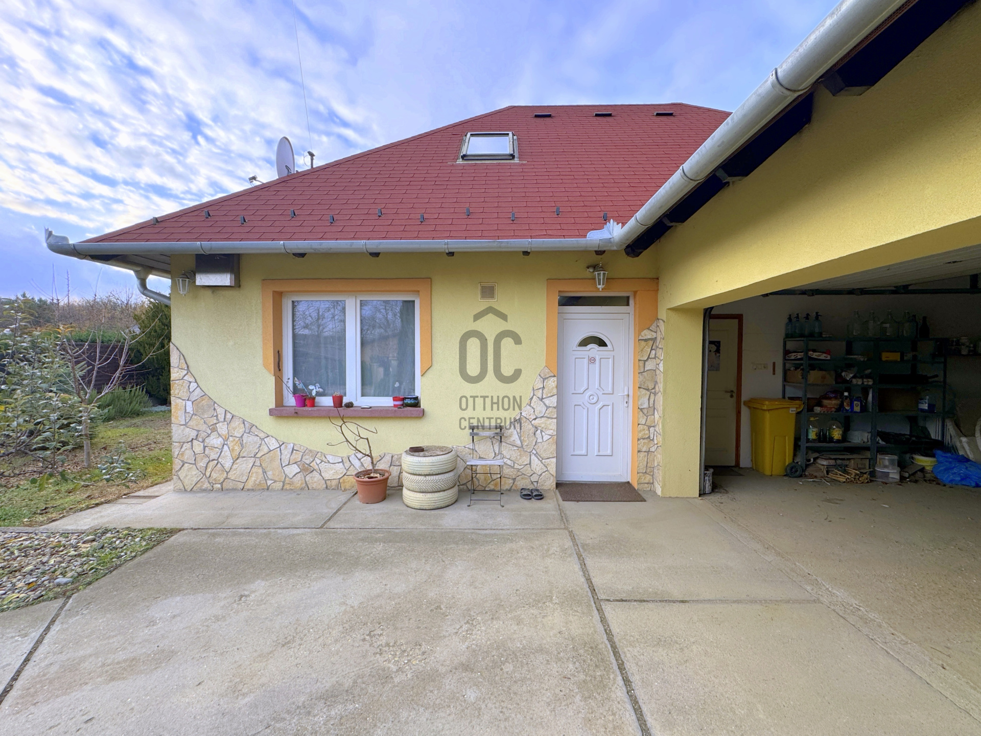 Gallery zoom image