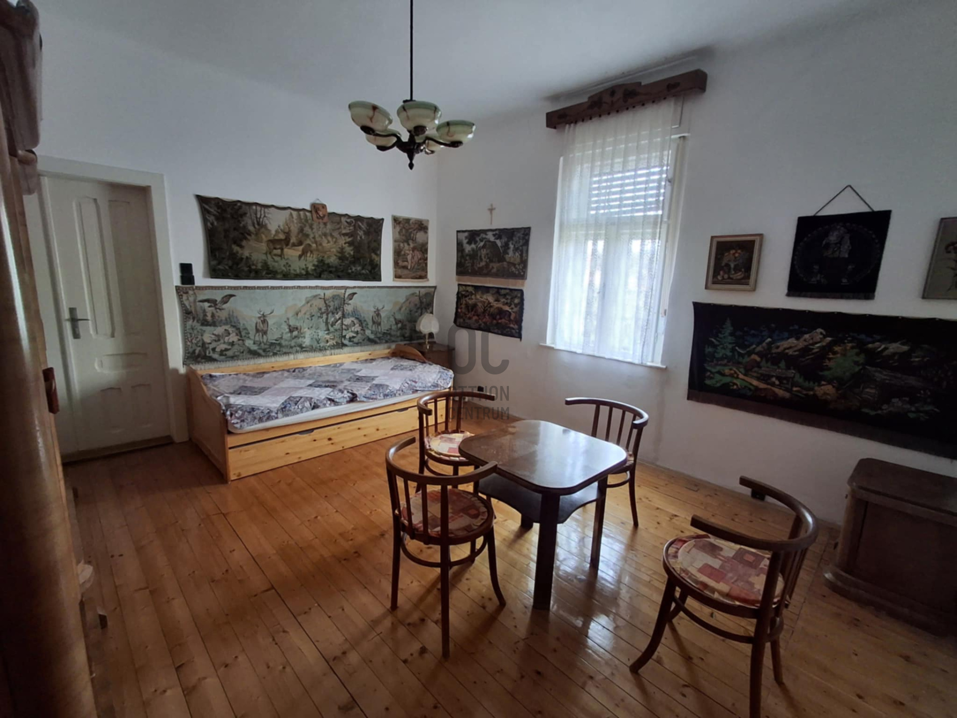 Gallery zoom image