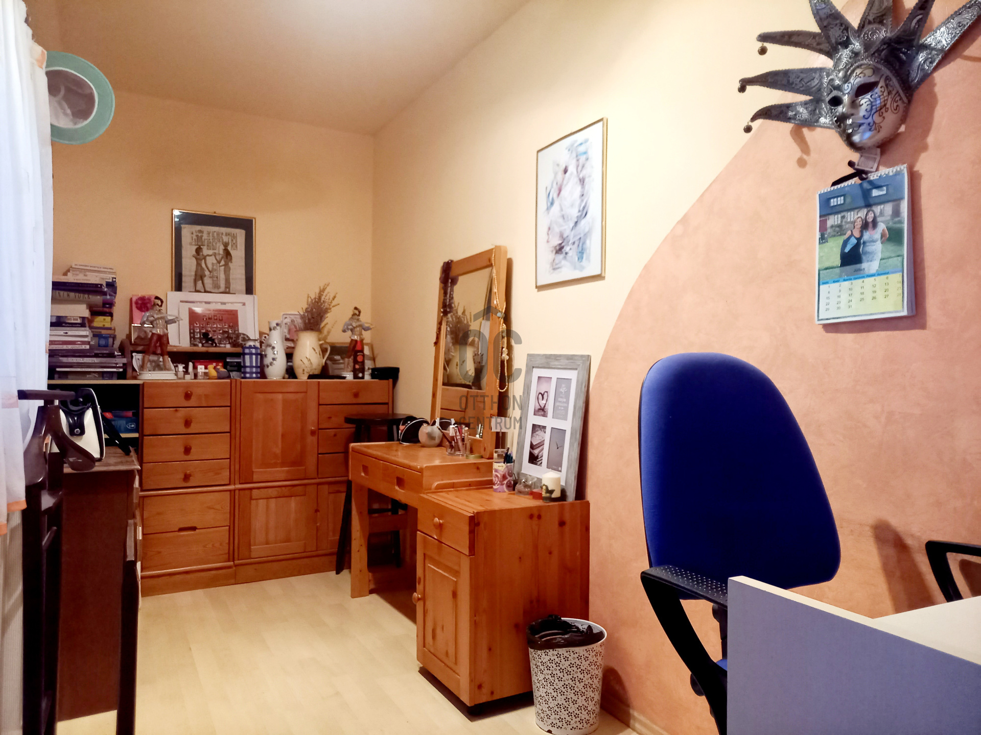 Gallery zoom image