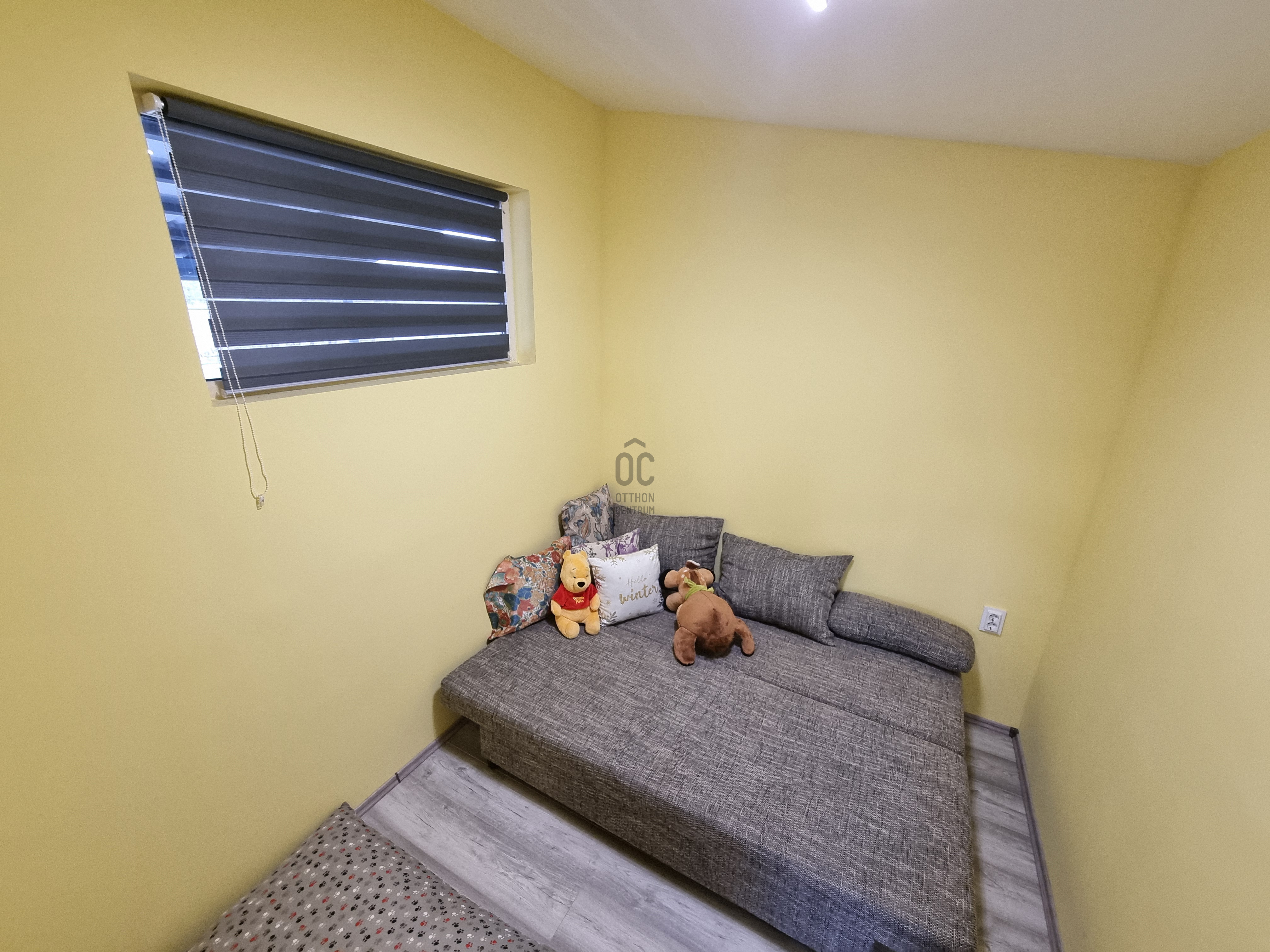 Gallery zoom image