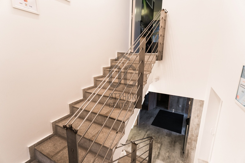 Gallery zoom image