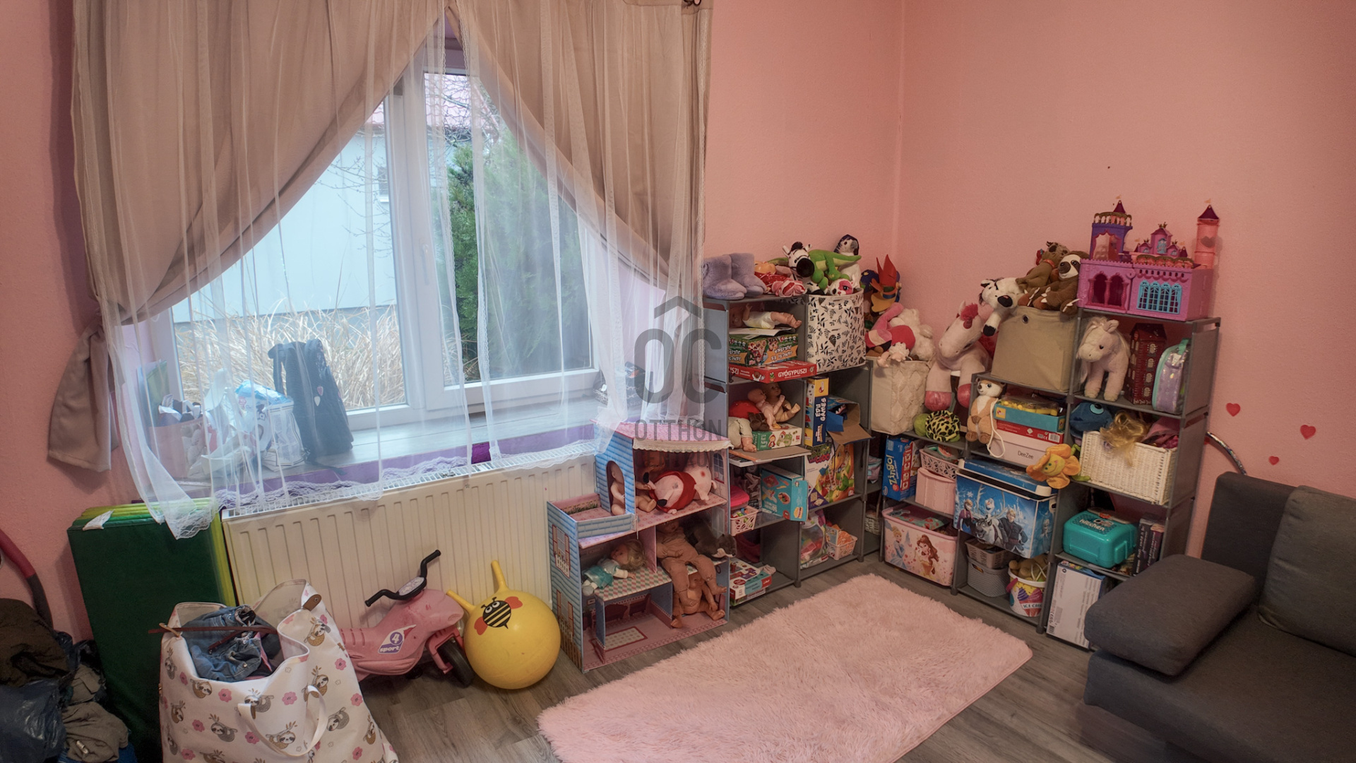 Gallery zoom image