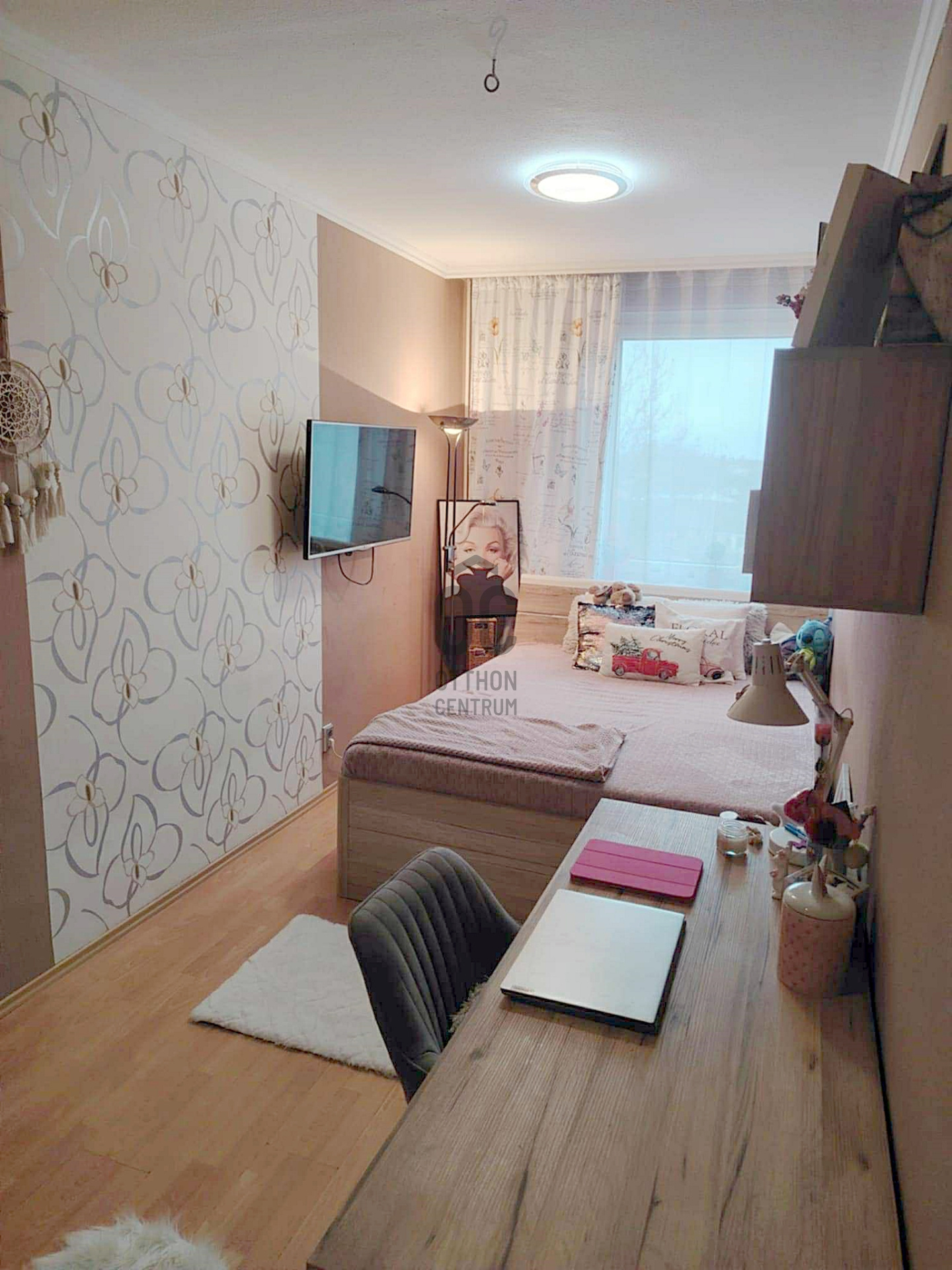 Gallery zoom image