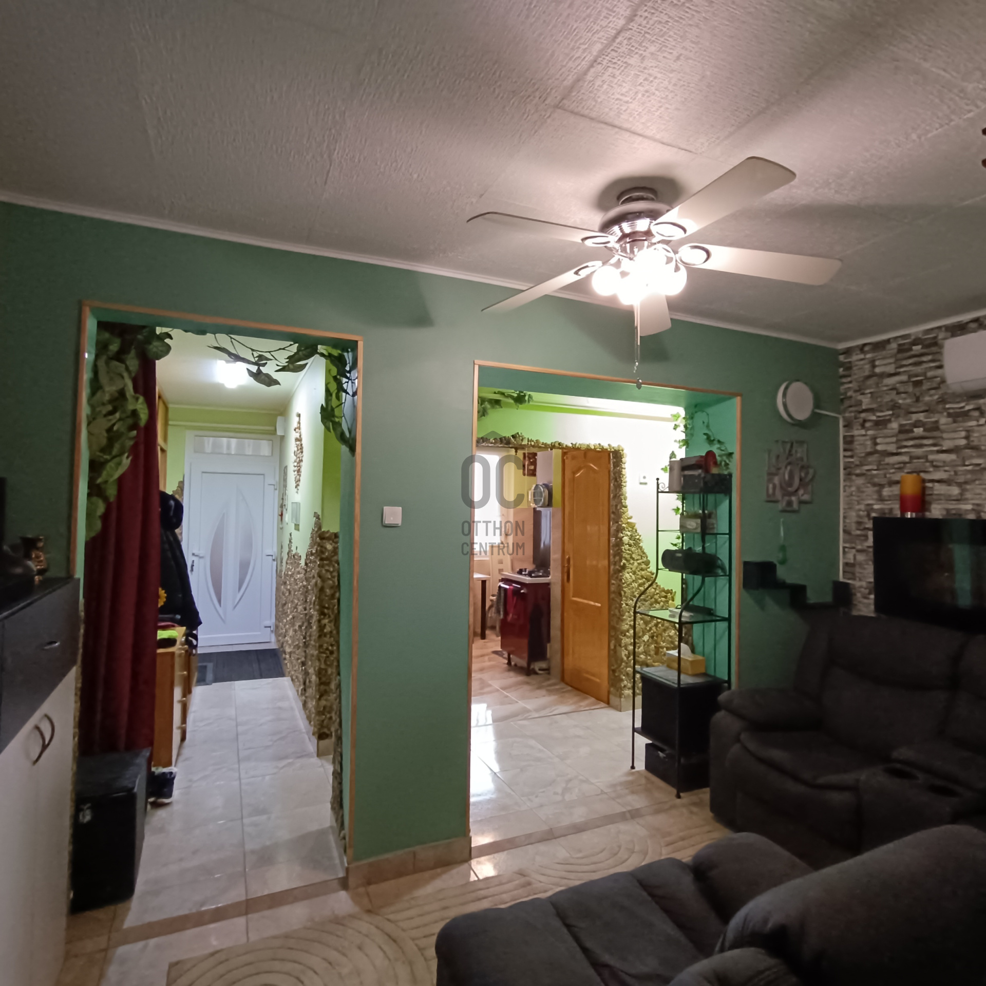 Gallery zoom image