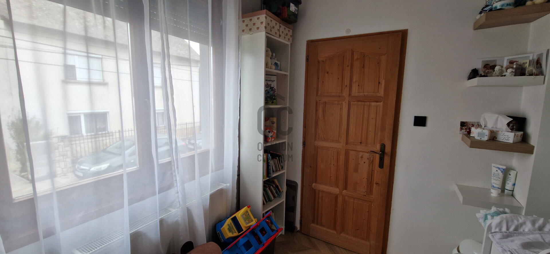 Gallery zoom image