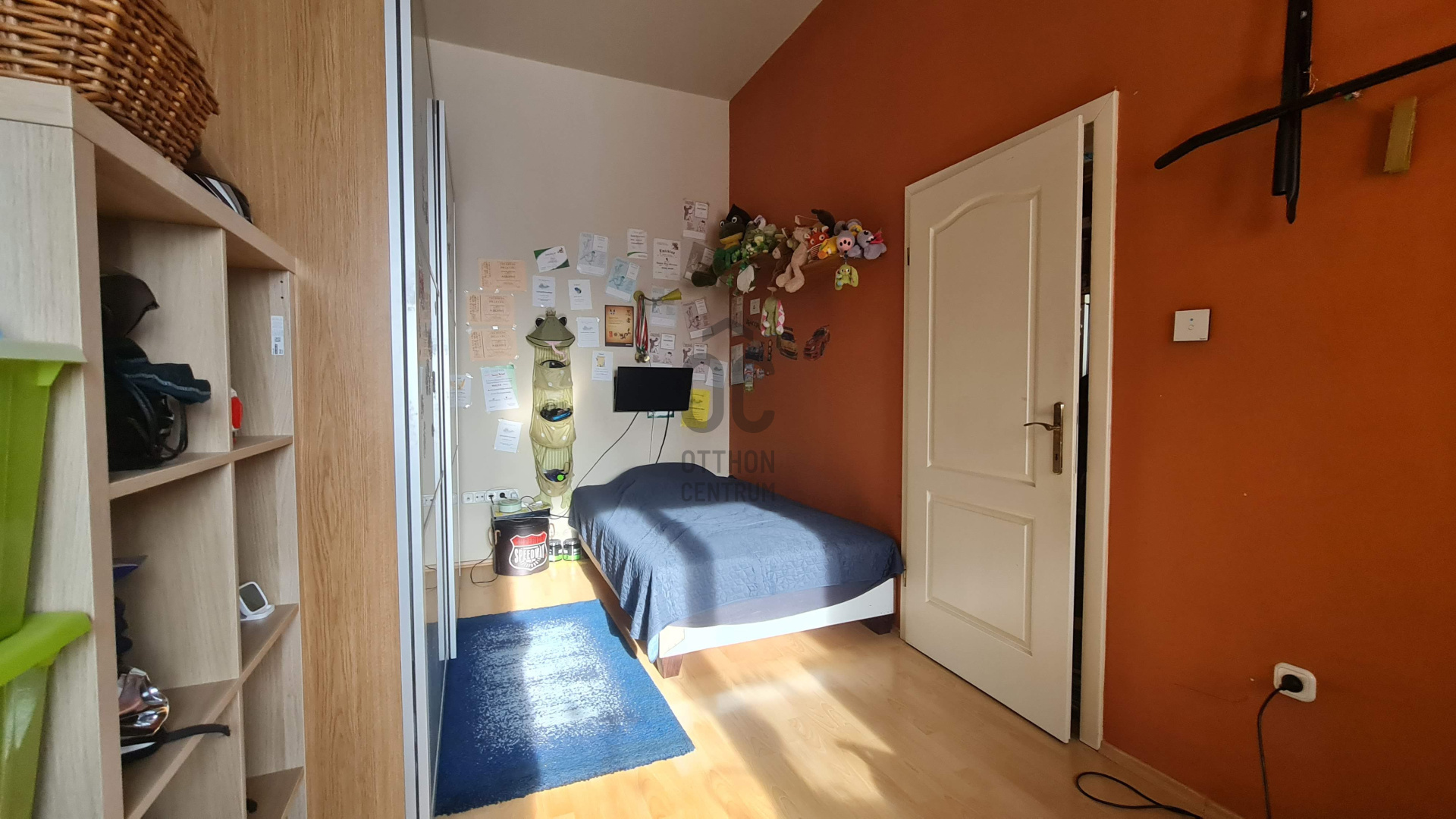 Gallery zoom image
