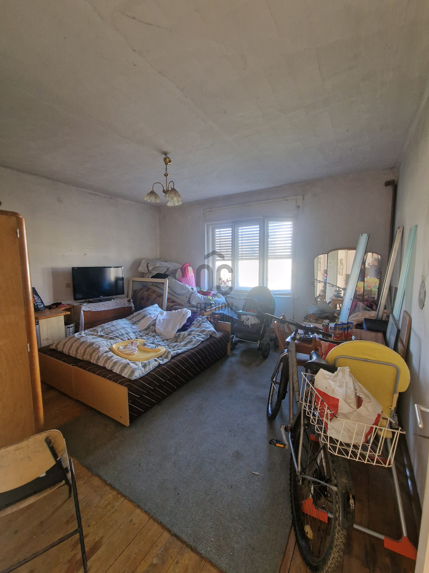 Gallery zoom image
