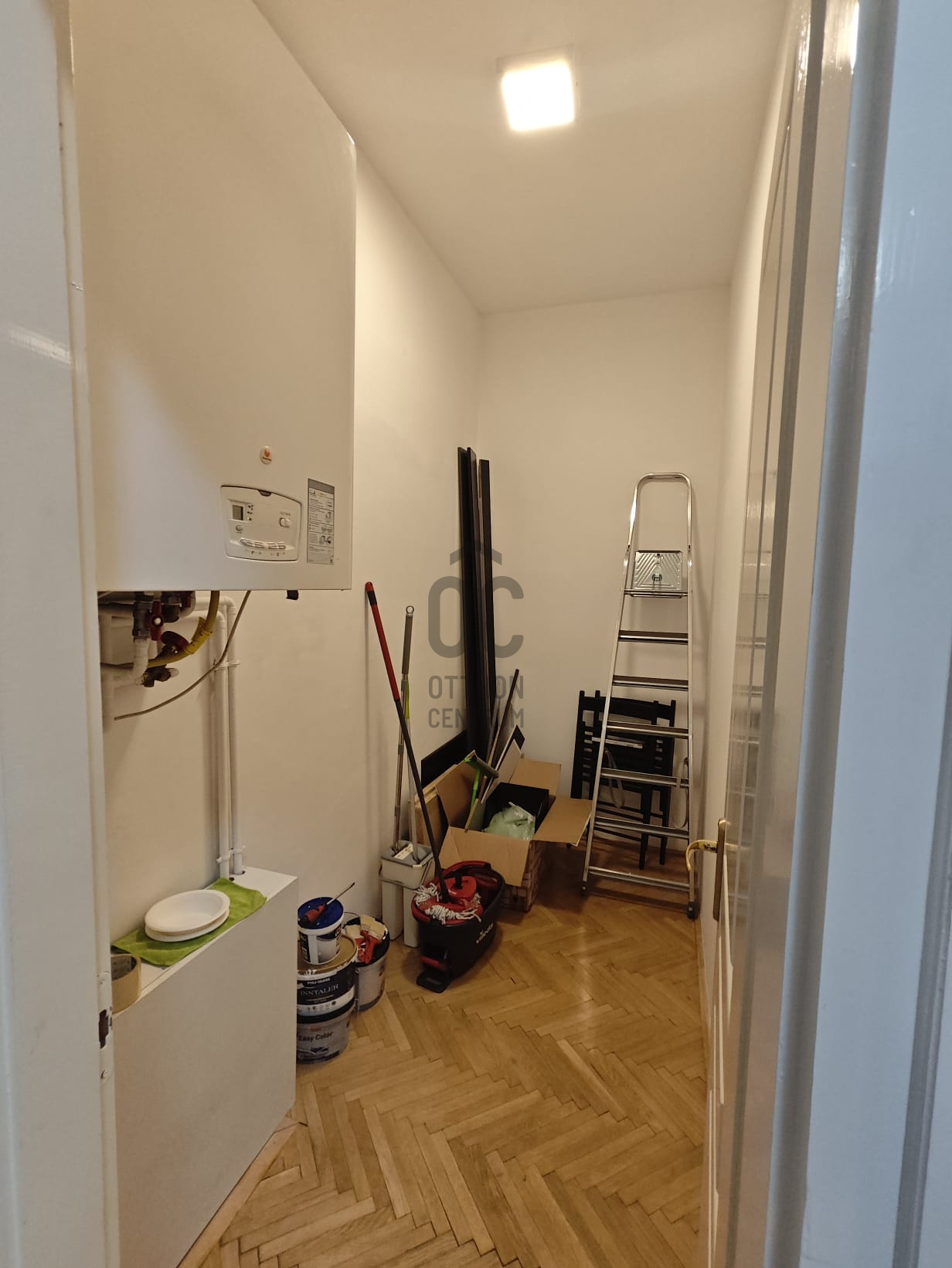 Gallery zoom image