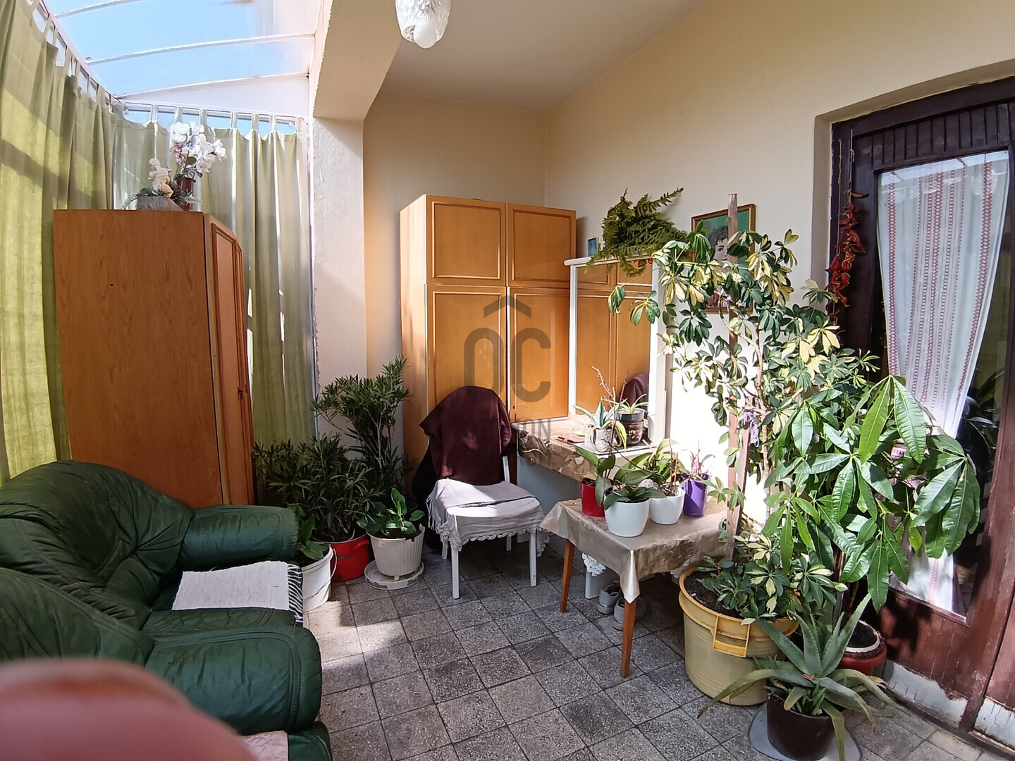 Gallery zoom image