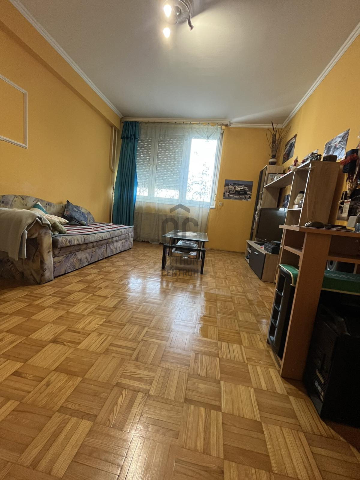 Gallery zoom image