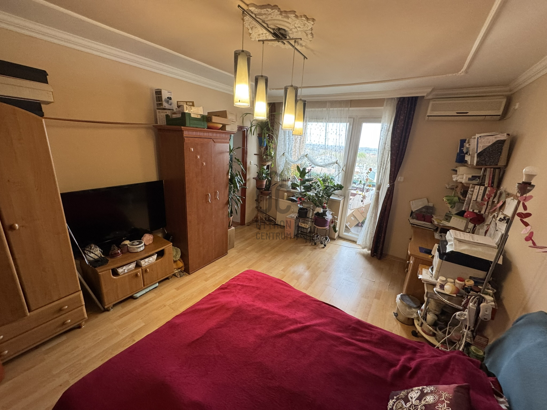 Gallery zoom image