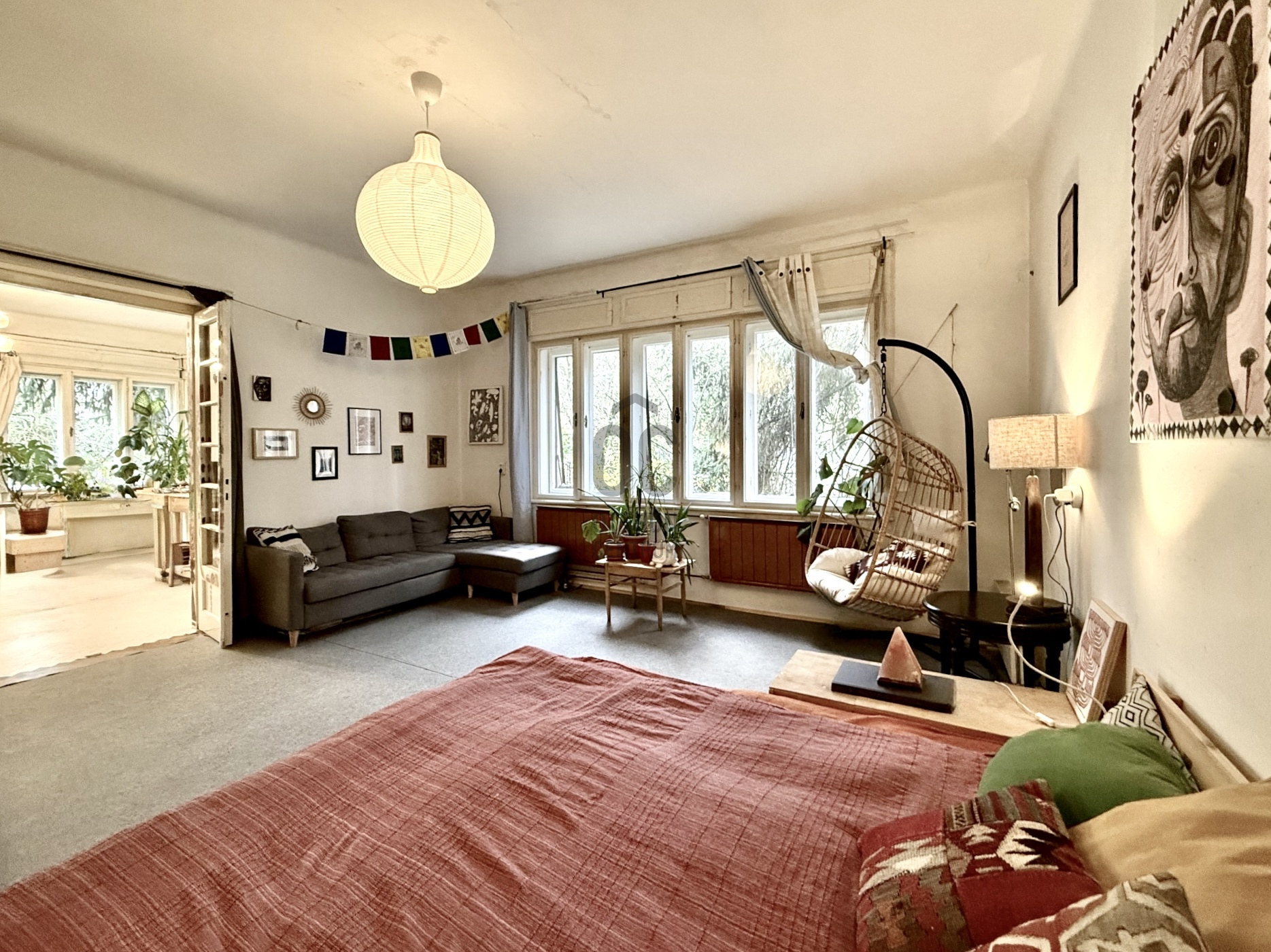 Gallery zoom image