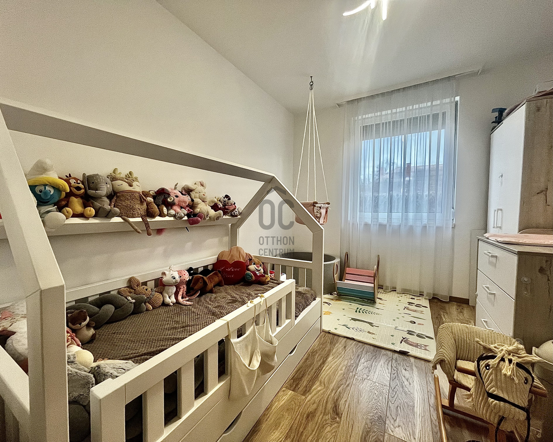 Gallery zoom image