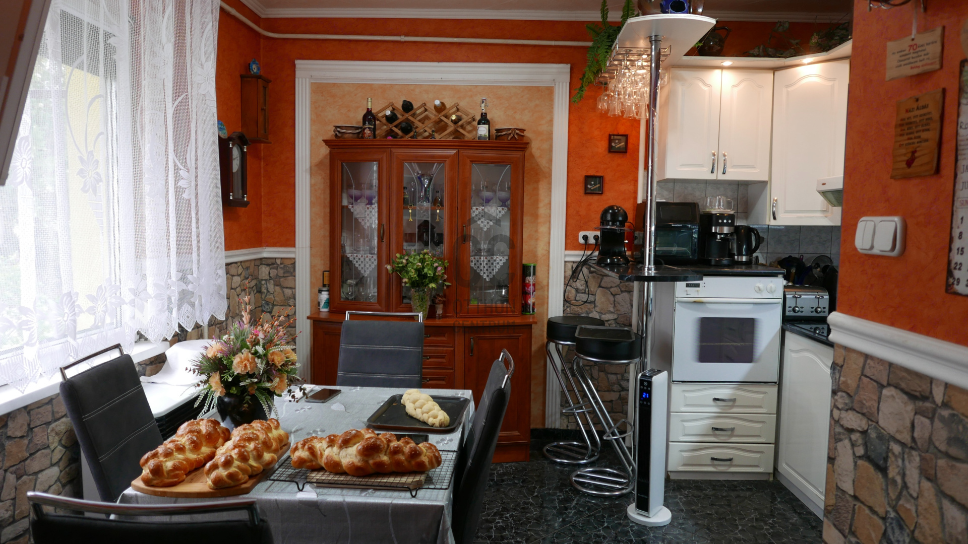 Gallery zoom image