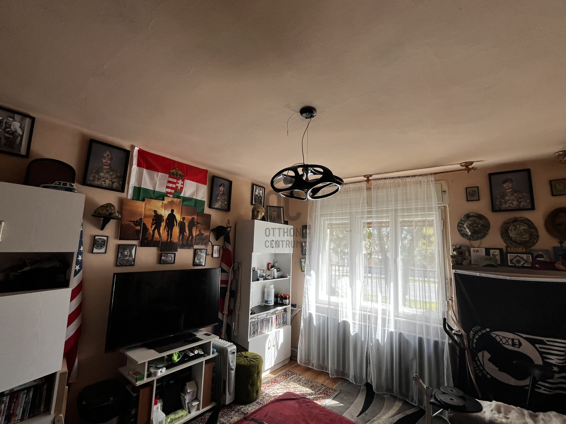 Gallery zoom image