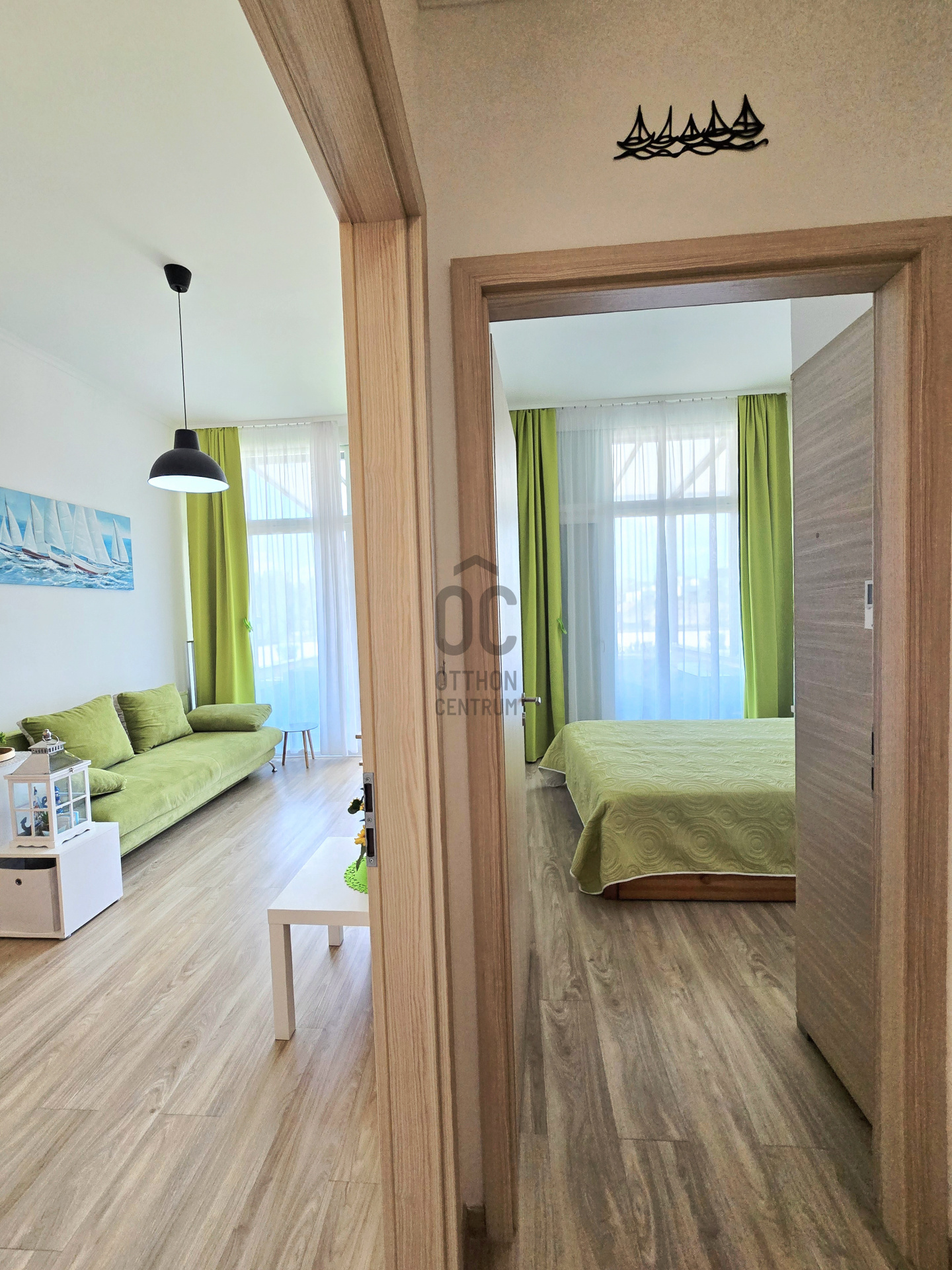 Gallery zoom image