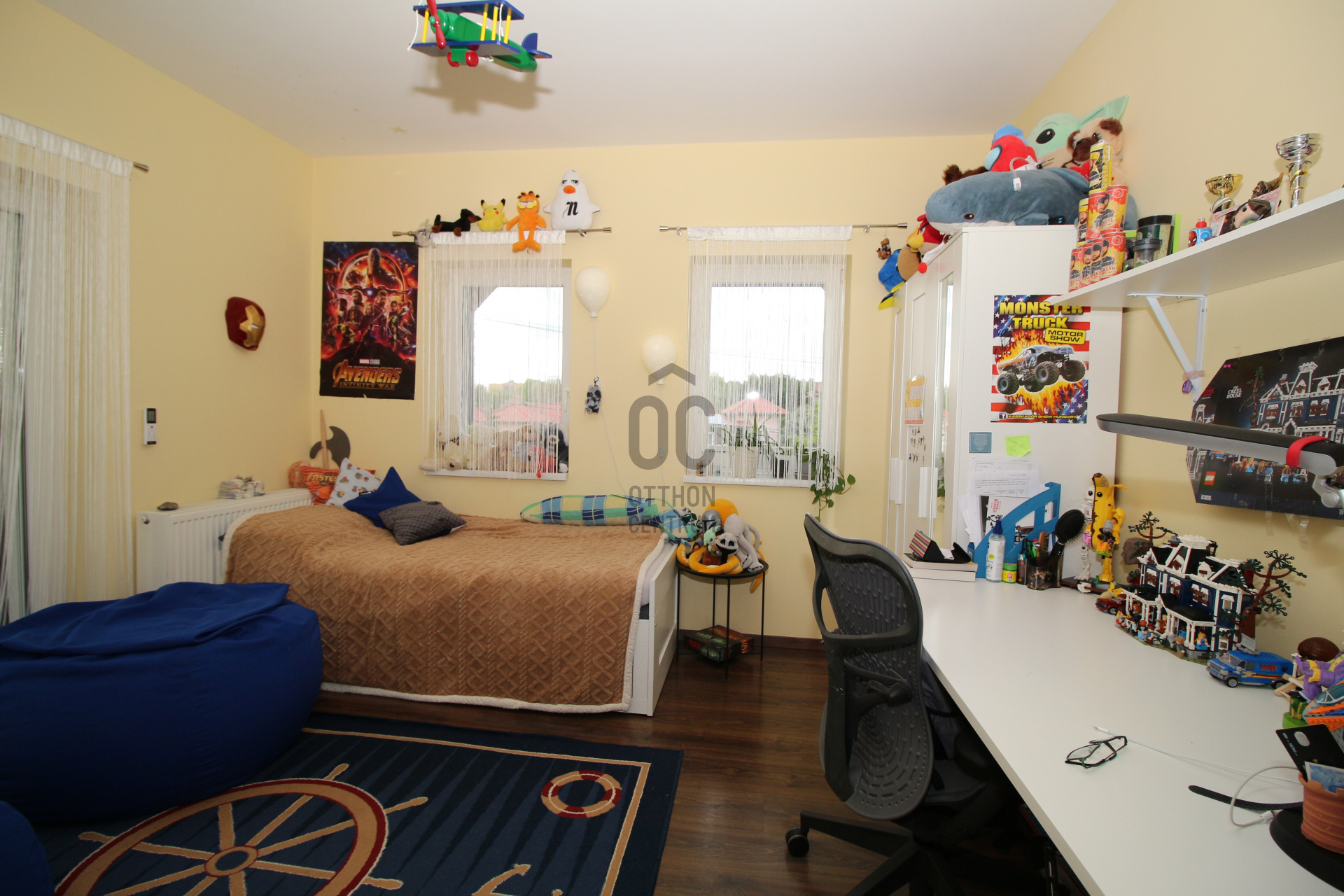 Gallery zoom image