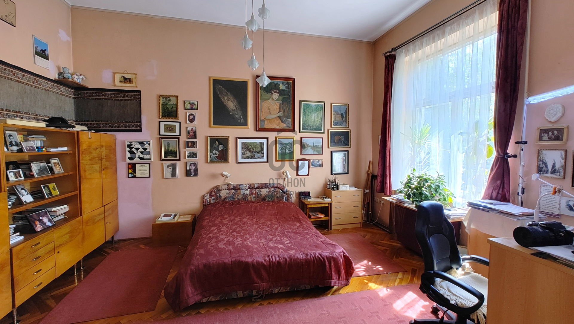 Gallery zoom image