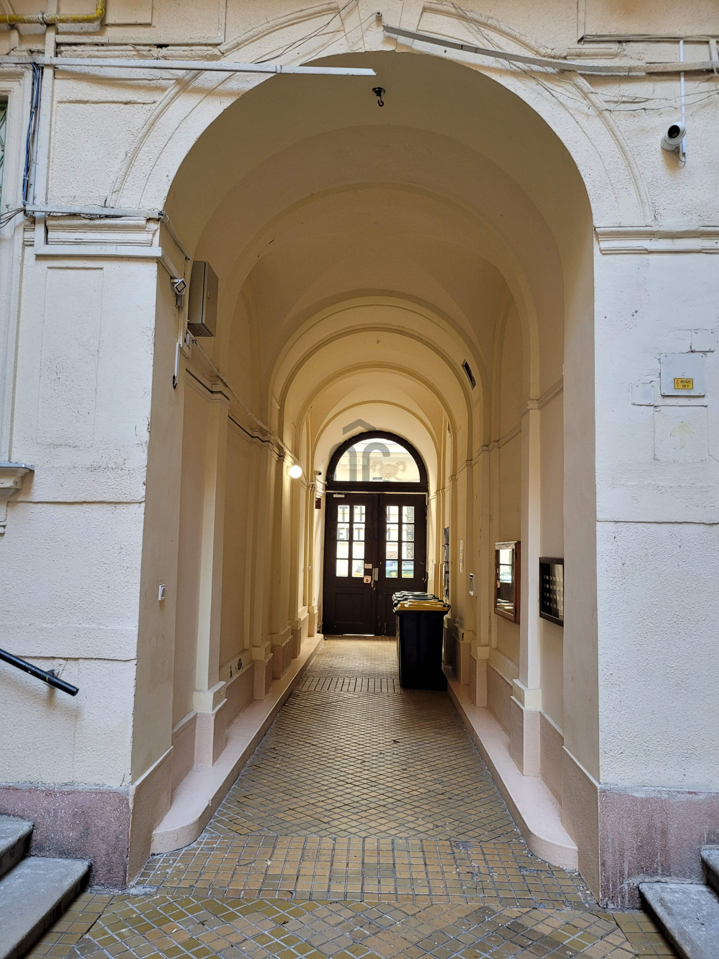 Gallery zoom image