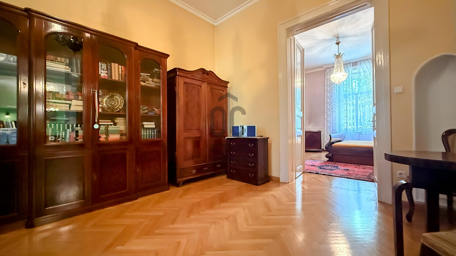 Gallery zoom image