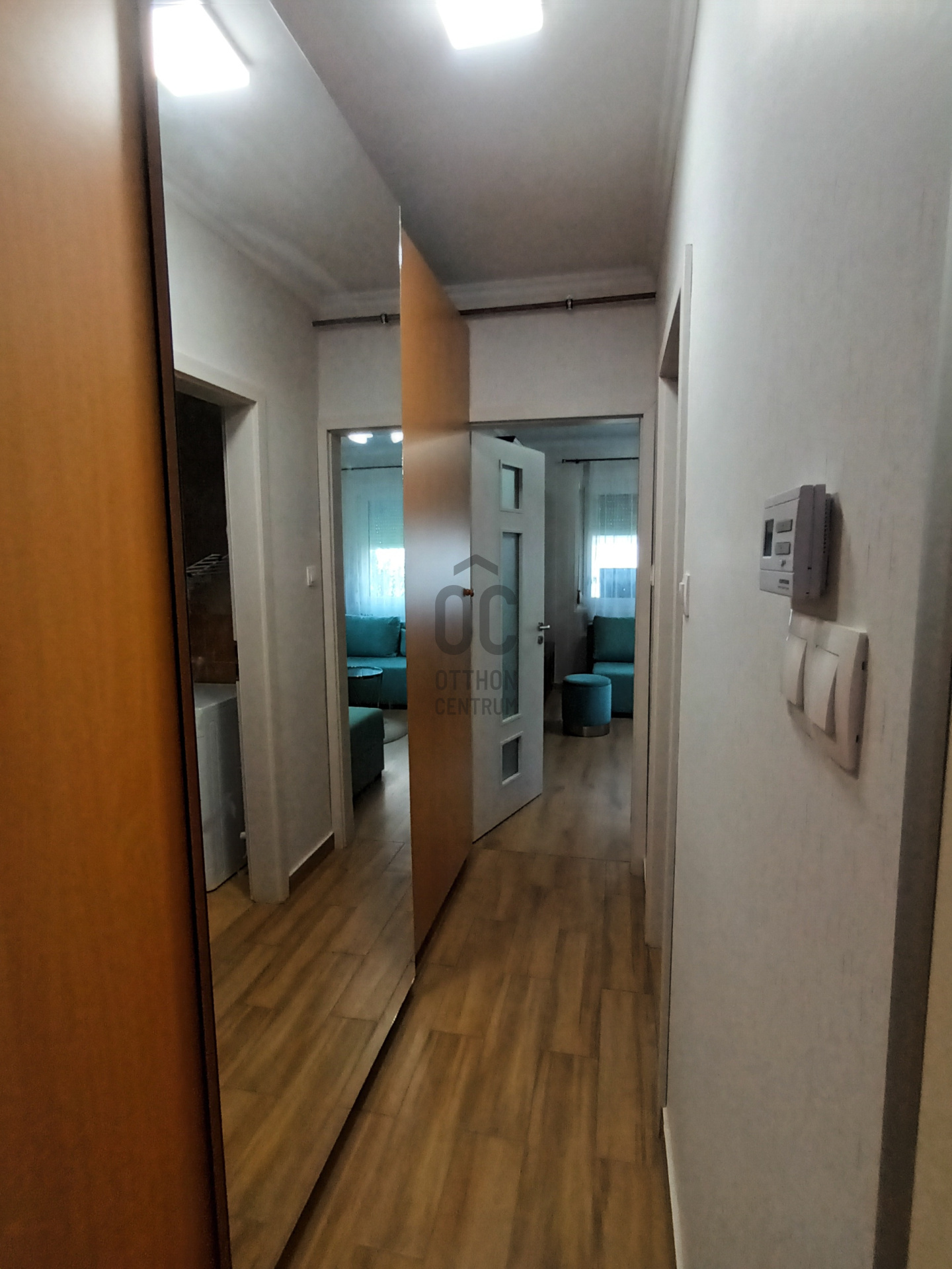 Gallery zoom image